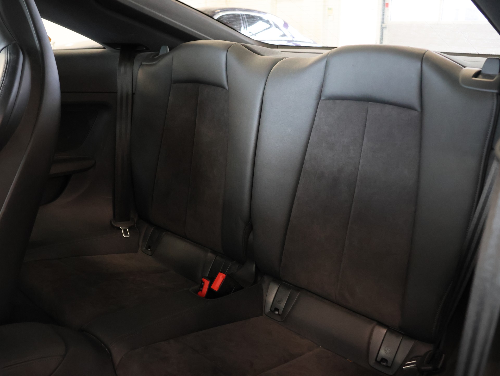AUDI TT Coupé 2.0 TFSI quattro S-tronic *ALL BLACK*B&O*-image-21