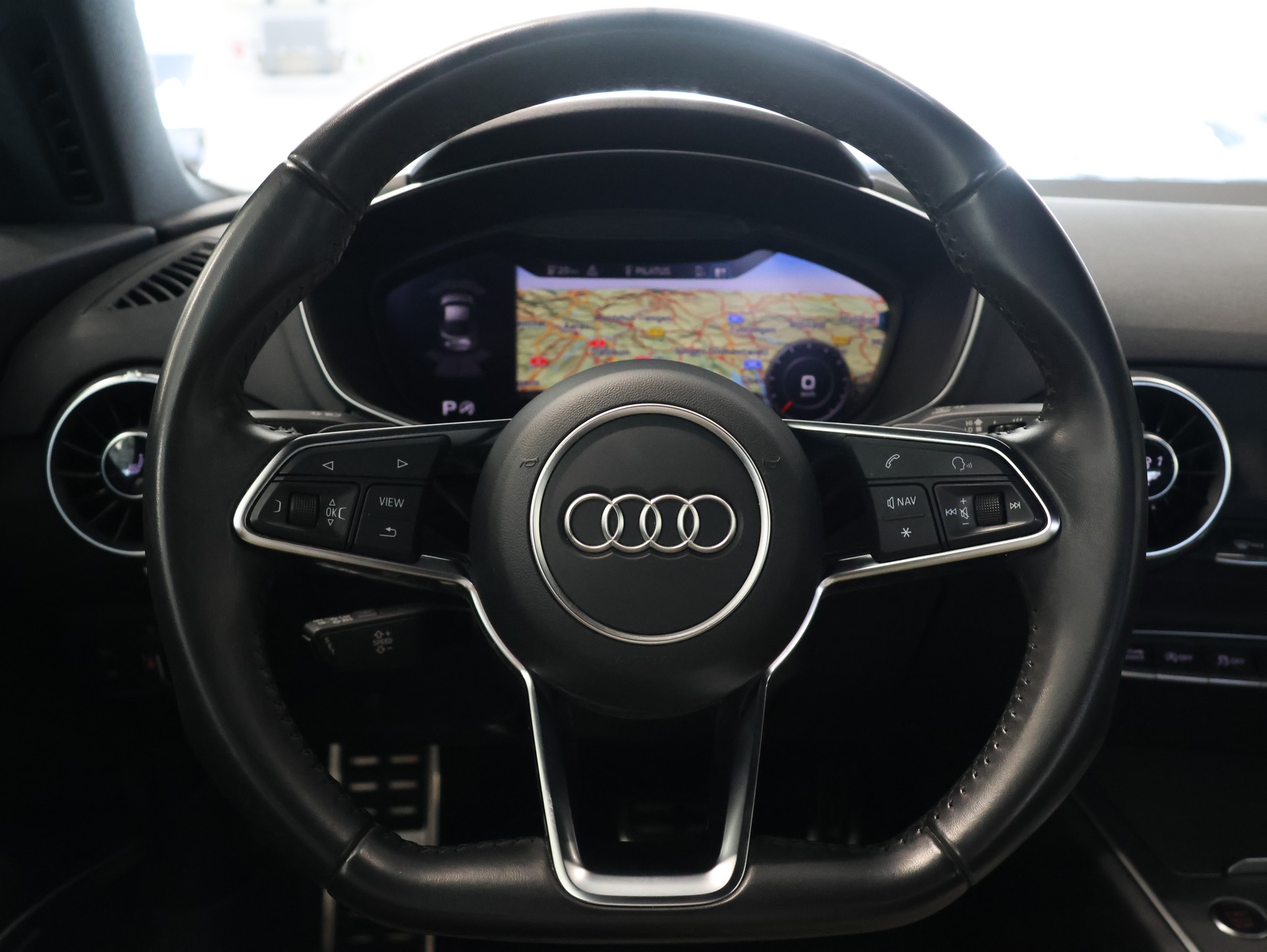 AUDI TT Coupé 2.0 TFSI quattro S-tronic *ALL BLACK*B&O*-image-17