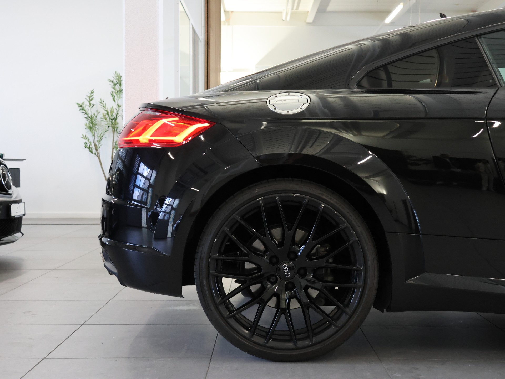 AUDI TT Coupé 2.0 TFSI quattro S-tronic *ALL BLACK*B&O*-image-11