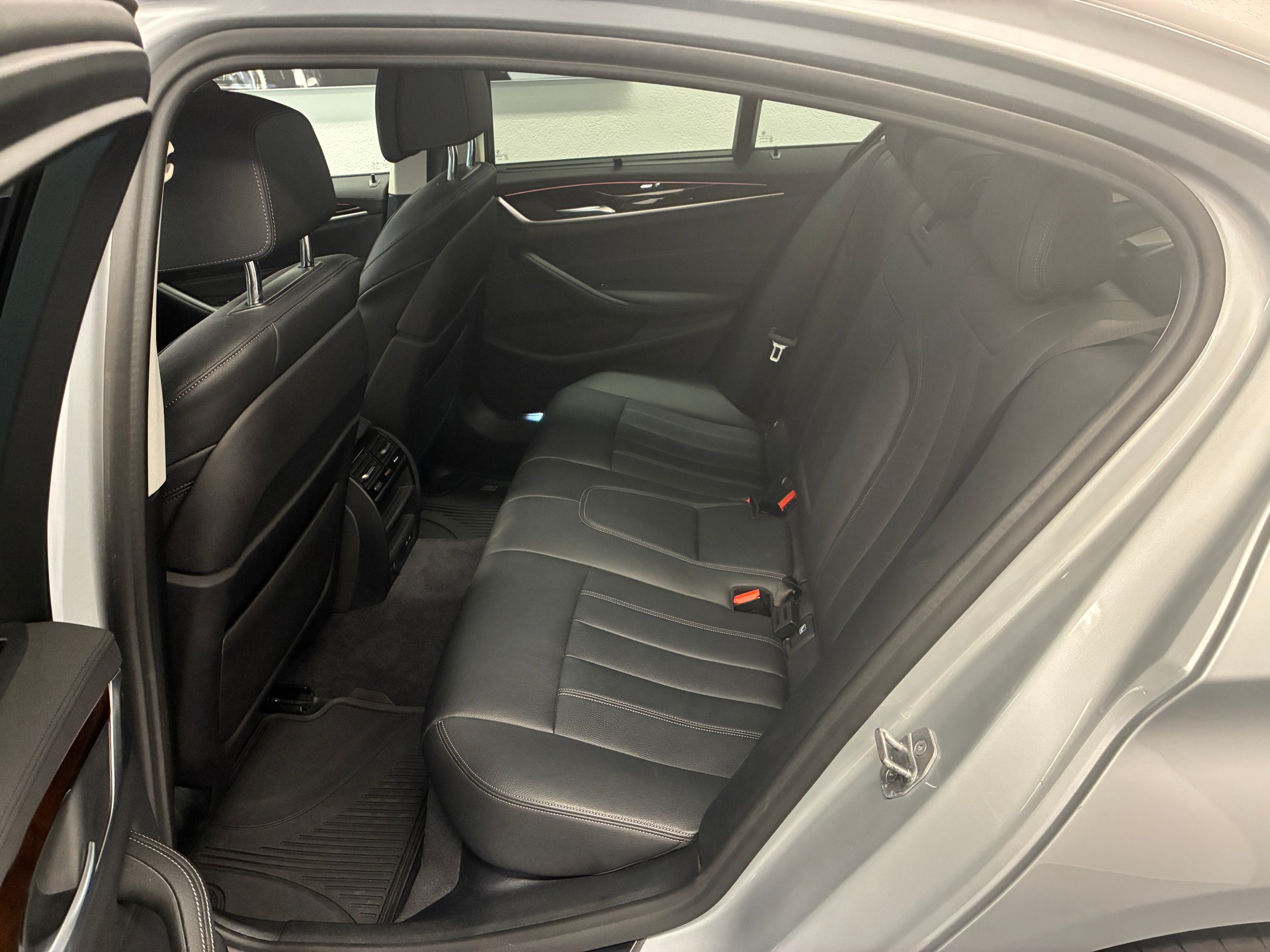 BMW 540i xDrive SAG-image-19