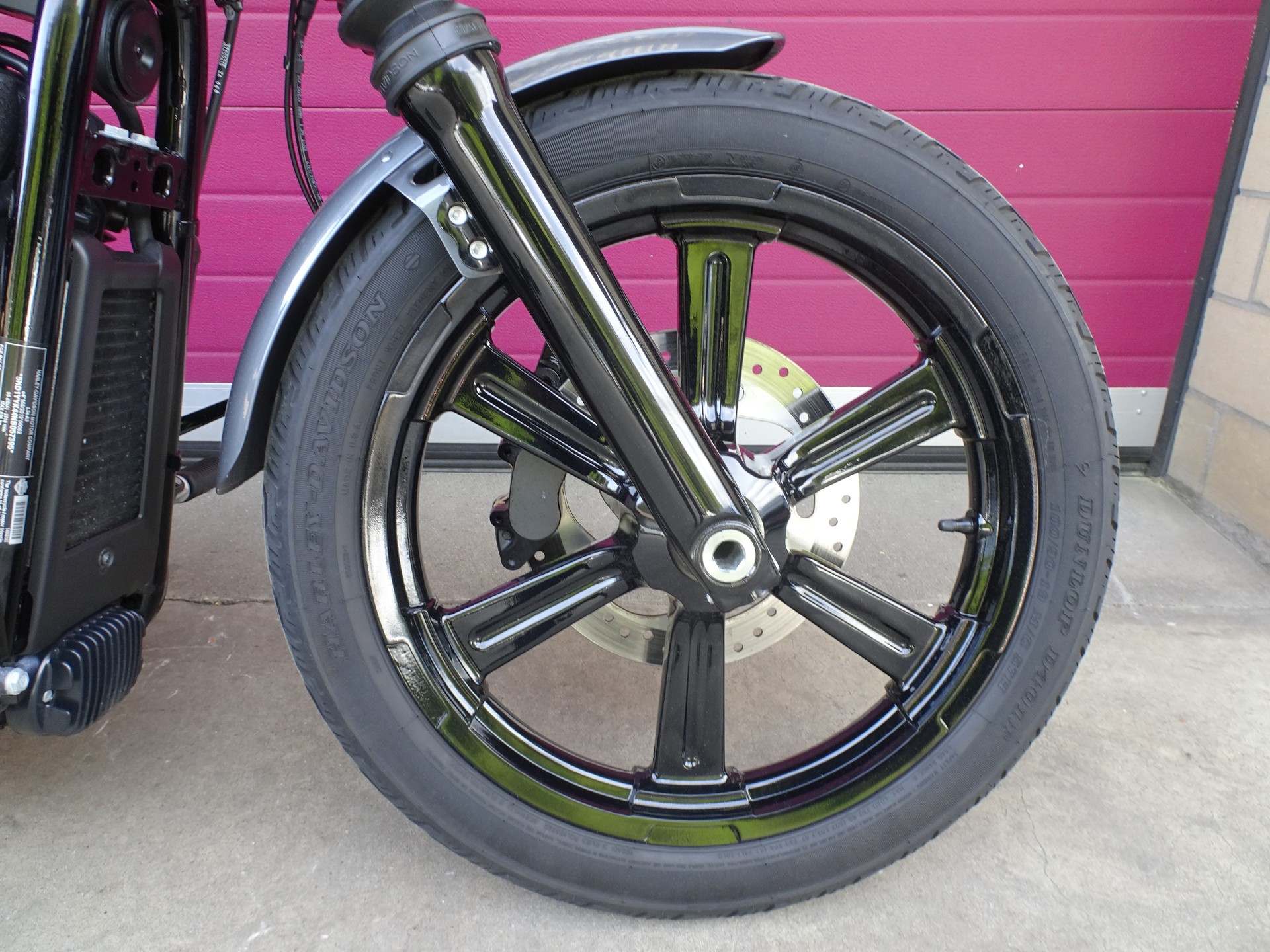 HARLEY-DAVIDSON FXBBS Street Bob 114-showroom-element-1
