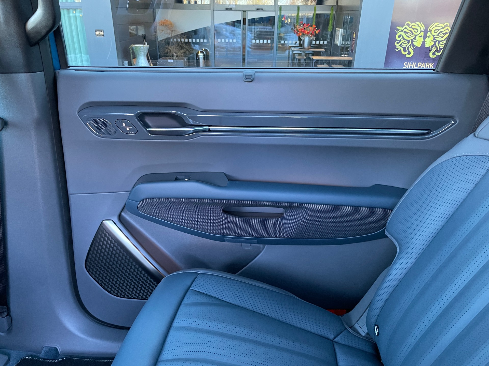 KIA EV9 99,8 kWh GT-Line 4x4 mit Panoramadach, 7-Sitzer, Digitale Spiegel-image-22