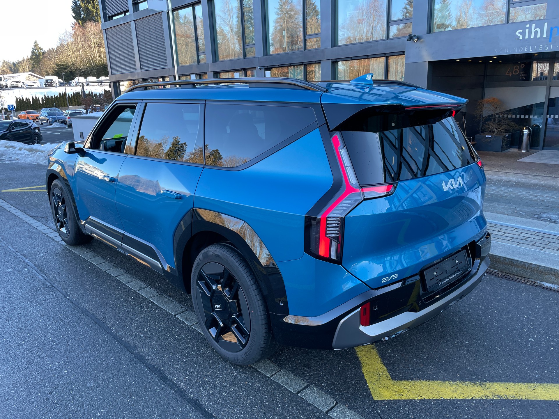 KIA EV9 99,8 kWh GT-Line 4x4 mit Panoramadach, 7-Sitzer, Digitale Spiegel-image-12