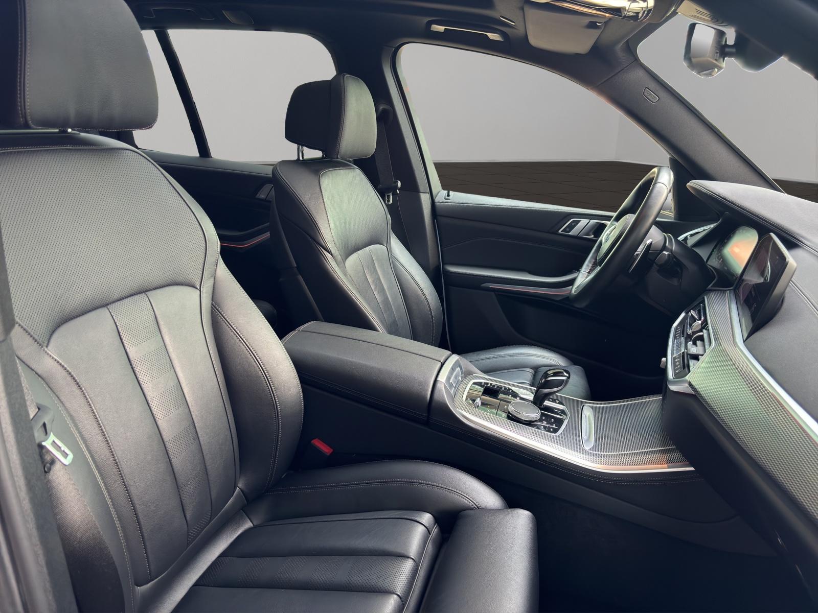 BMW X5 M50i xDrive-image-10