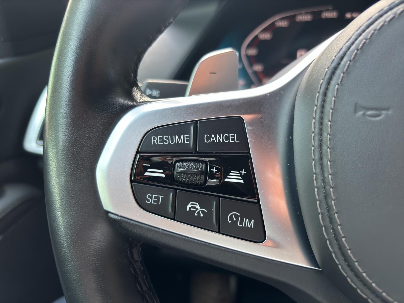 BMW X5 M50i xDrive-image-16