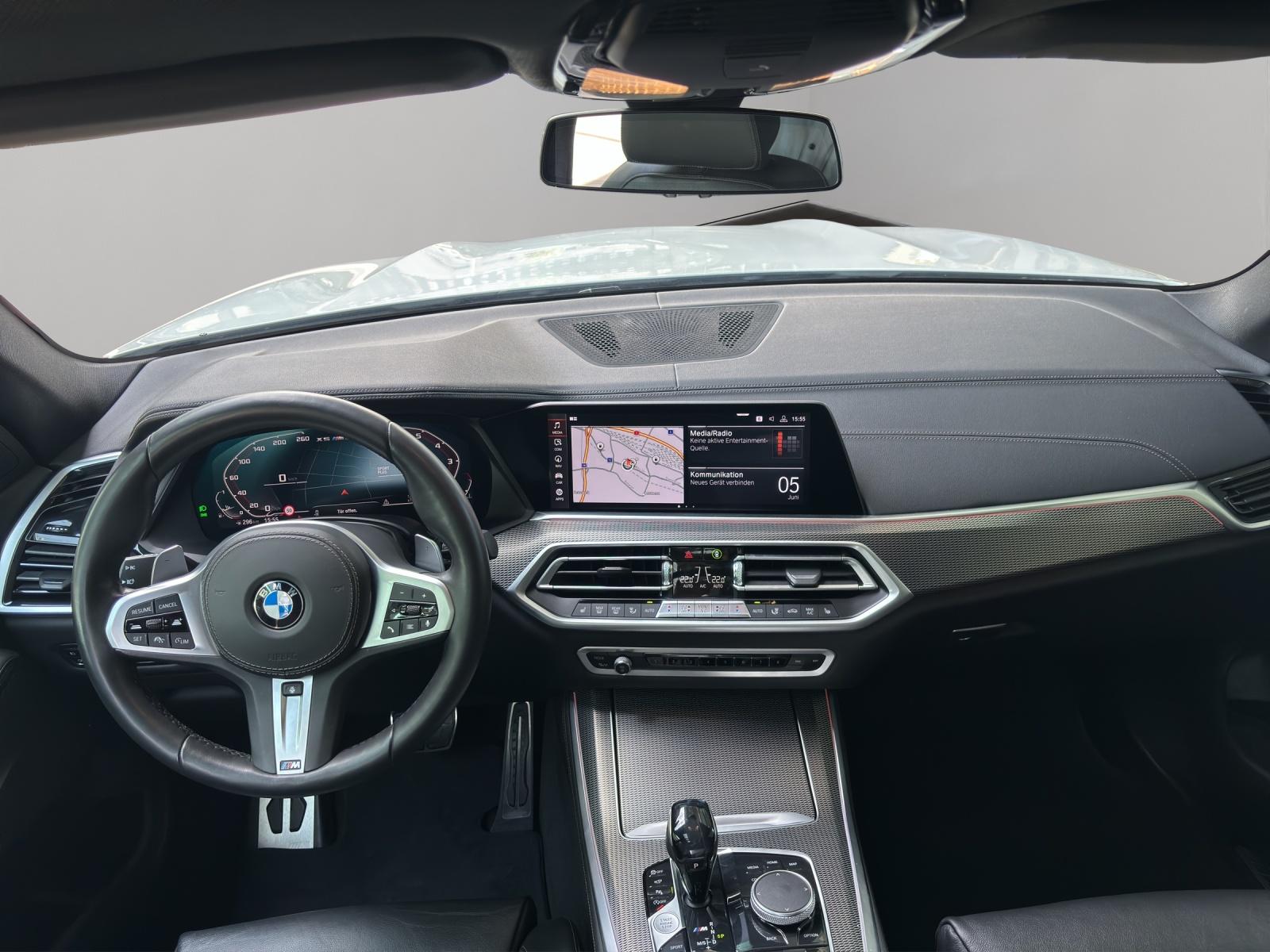 BMW X5 M50i xDrive-image-6