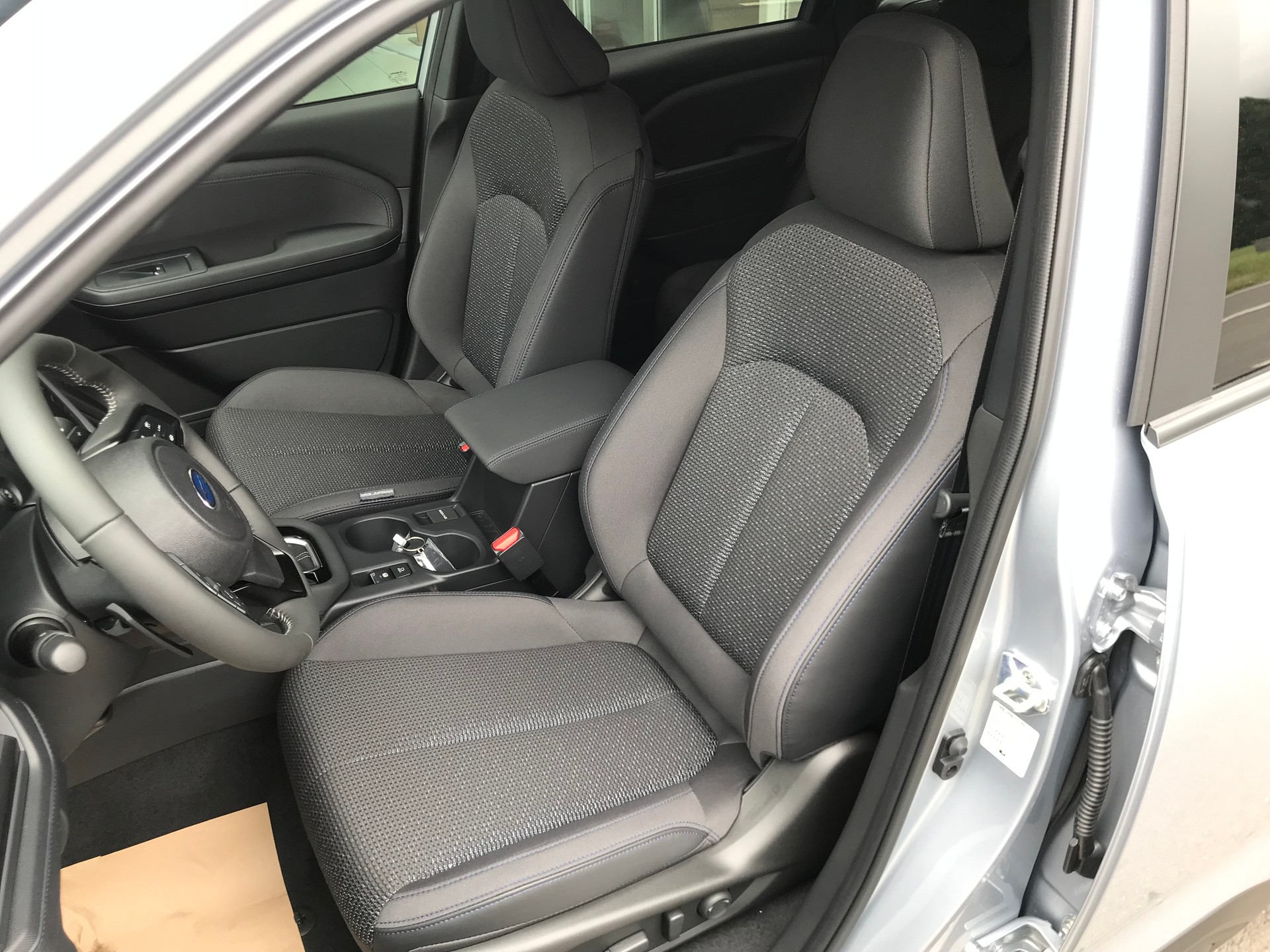 SUBARU Forester 2.0i e-Boxer Swiss Plus Lineartronic-image-6