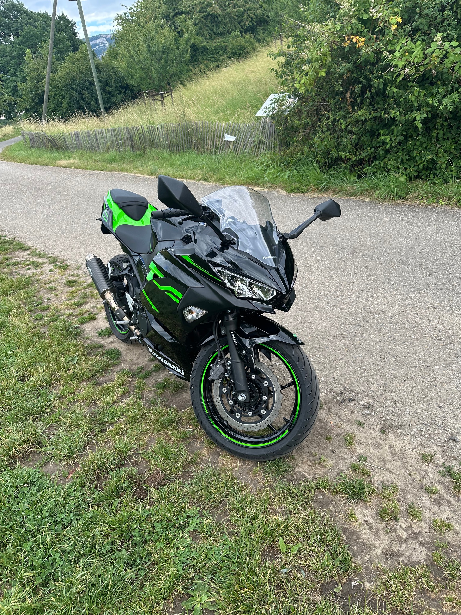 KAWASAKI Ninja 400 ABS-image-1