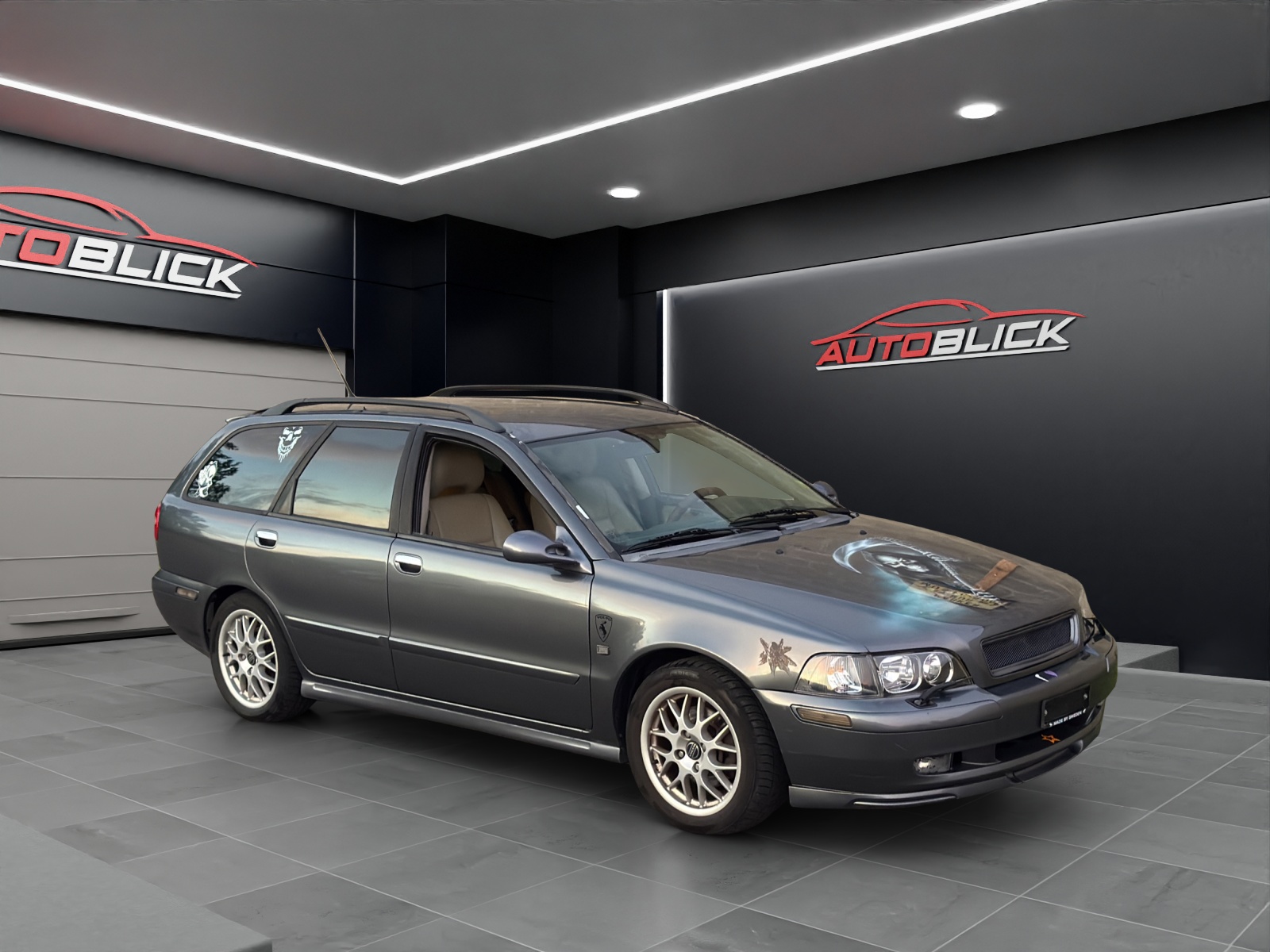 VOLVO V40 T4 Special/Dynamic Edition-showroom-element-2