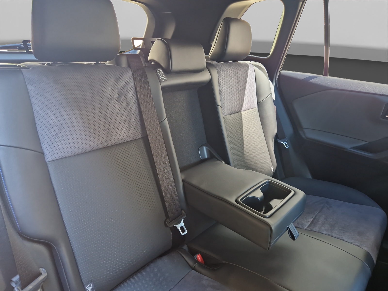TOYOTA RAV-4 2.5 HEV Style 48163/001-image-9