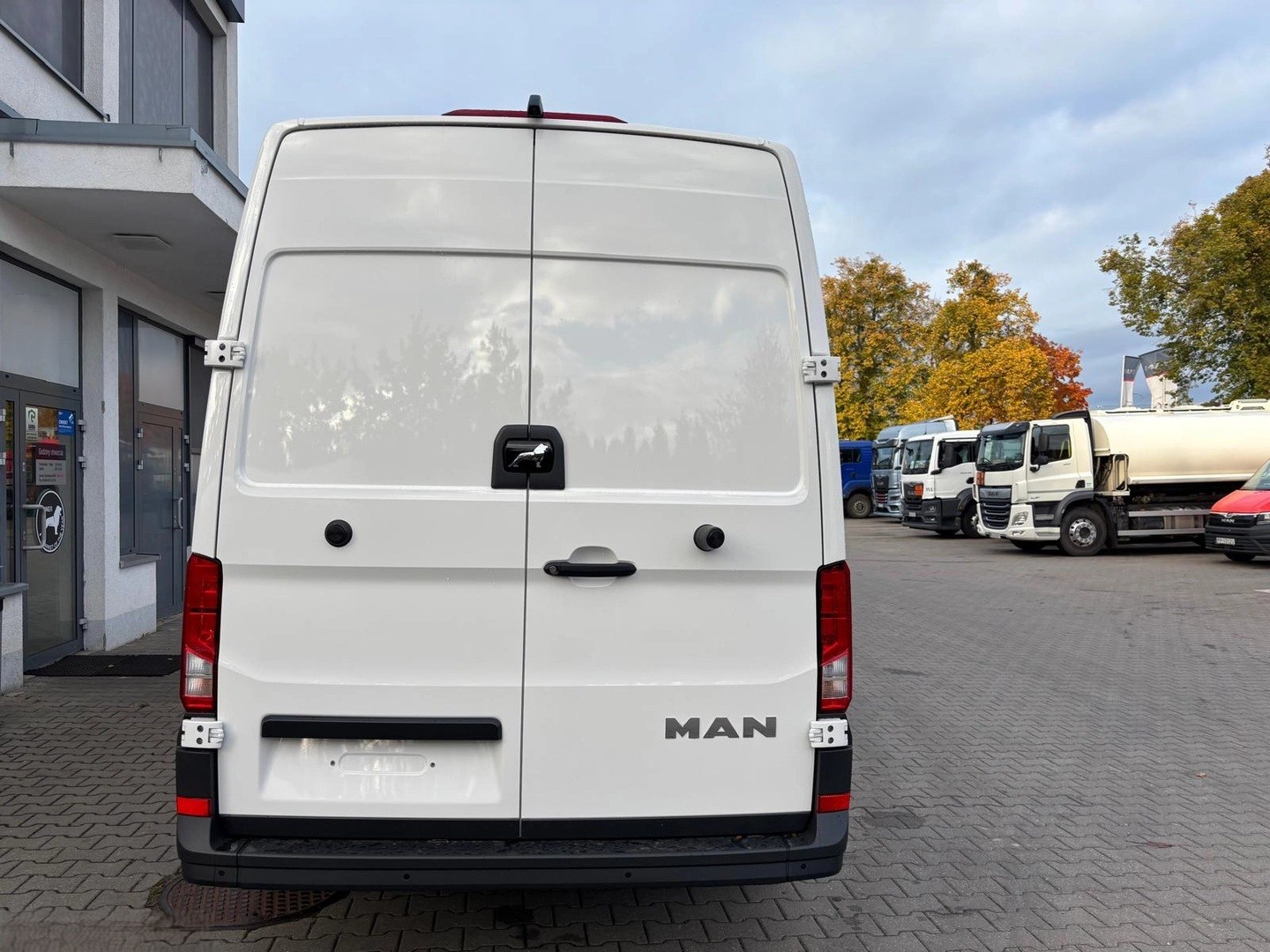 MAN TGE 3.5 Lang Kasten-image-5
