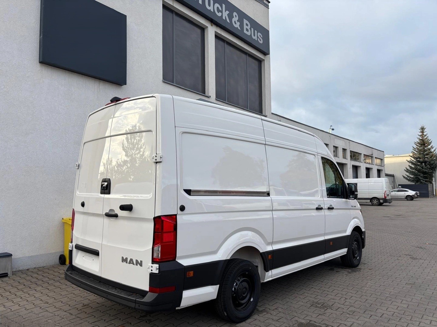MAN TGE 3.5 Lang Kasten-image-4