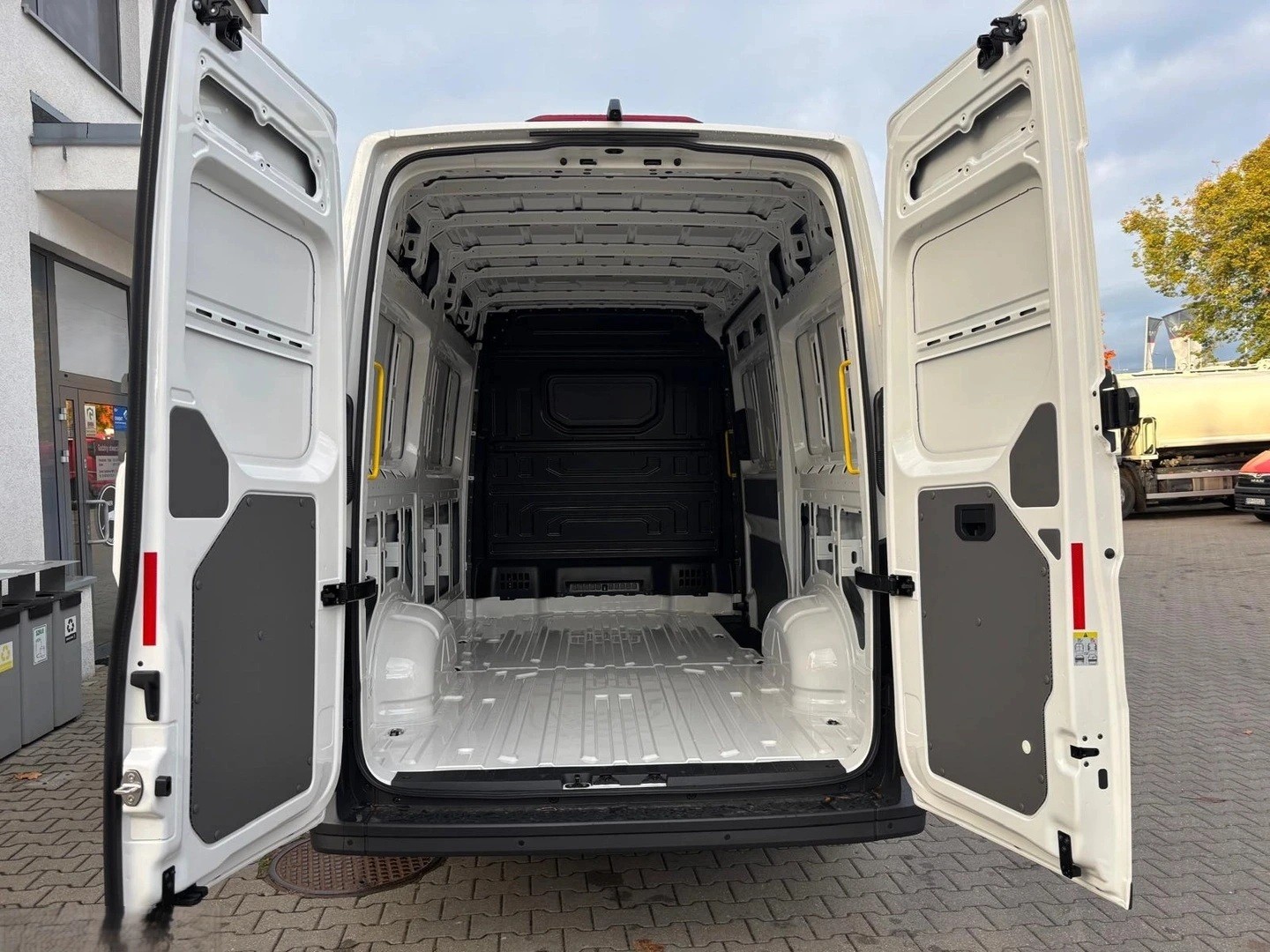 MAN TGE 3.5 Lang Kasten-image-6