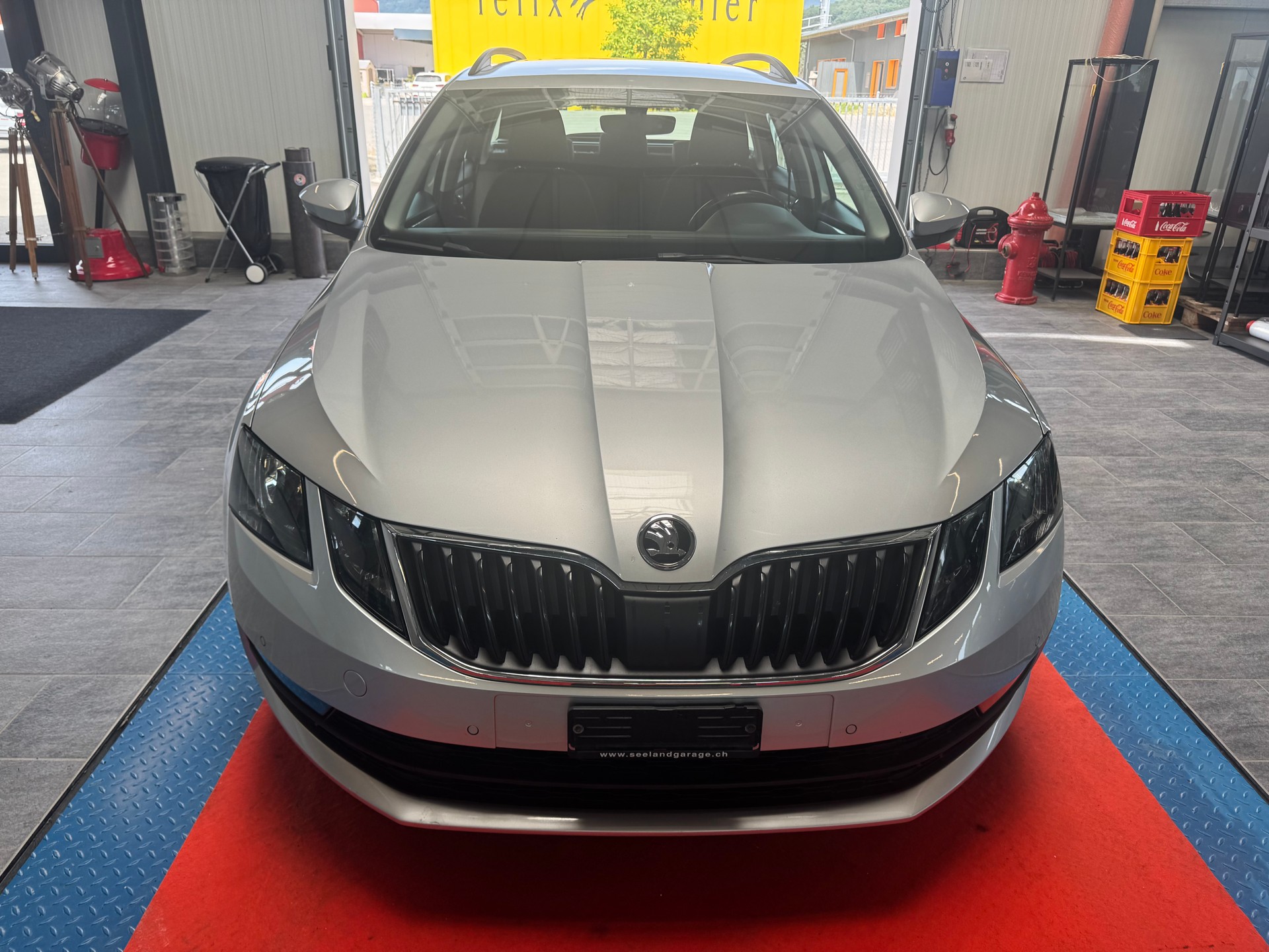 SKODA Octavia Combi 2.0 TDI Ambition 4x4-showroom-element-1