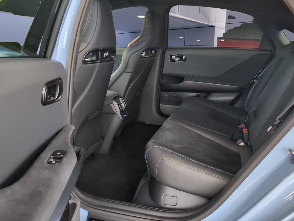 HYUNDAI IONIQ 6 N Electric 84 KWH 4WD-image-10