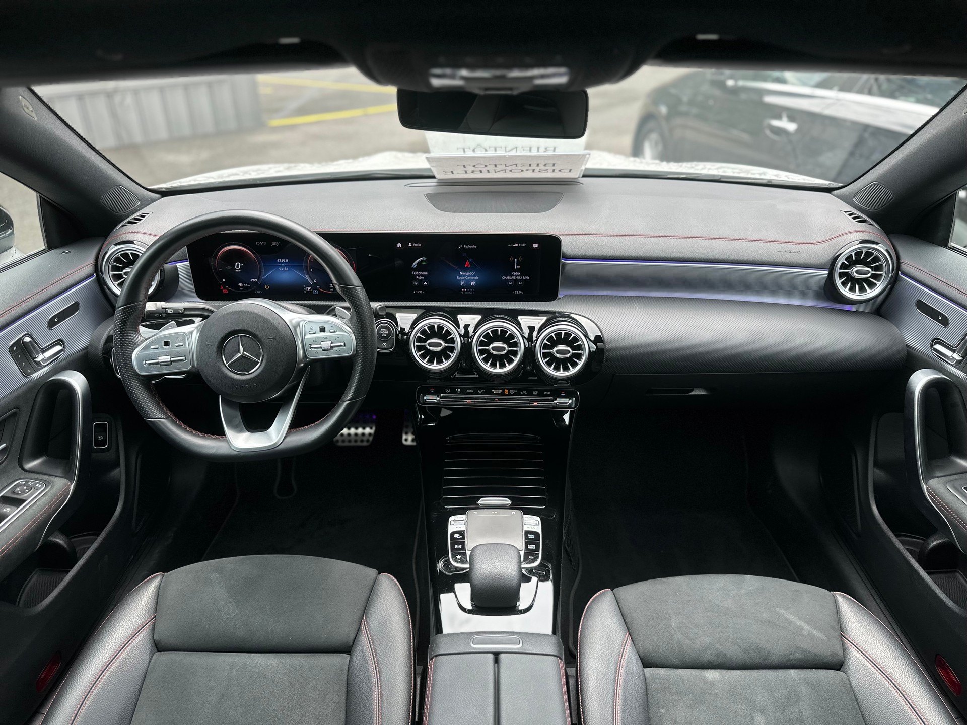 MERCEDES-BENZ CLA 220 Shooting Brake 7G-DCT AMG Line-image-12