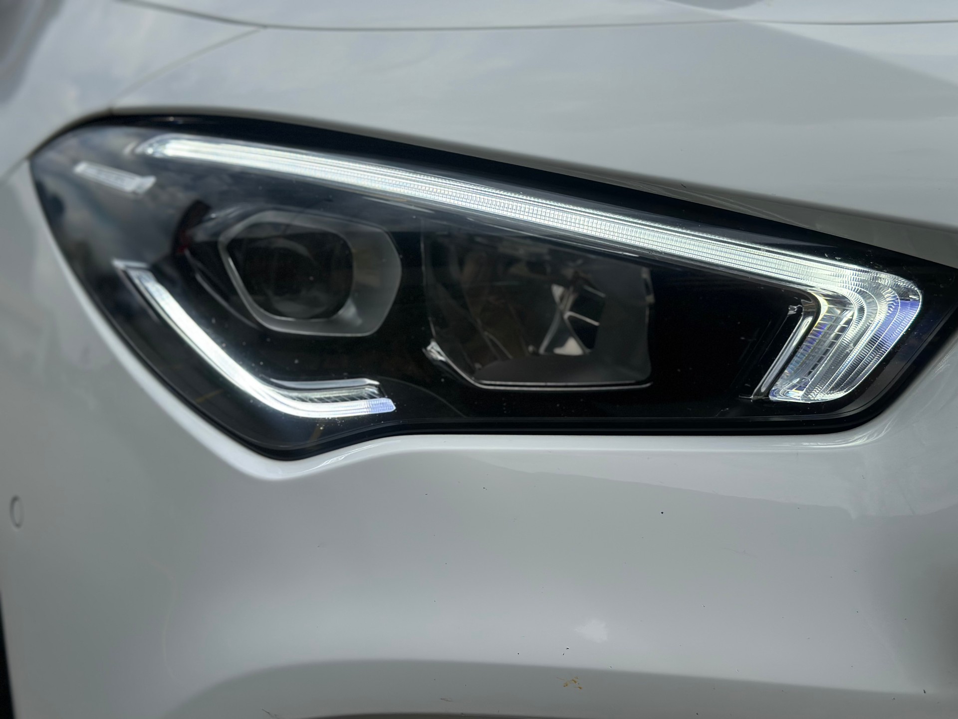 MERCEDES-BENZ CLA 220 Shooting Brake 7G-DCT AMG Line-image-10