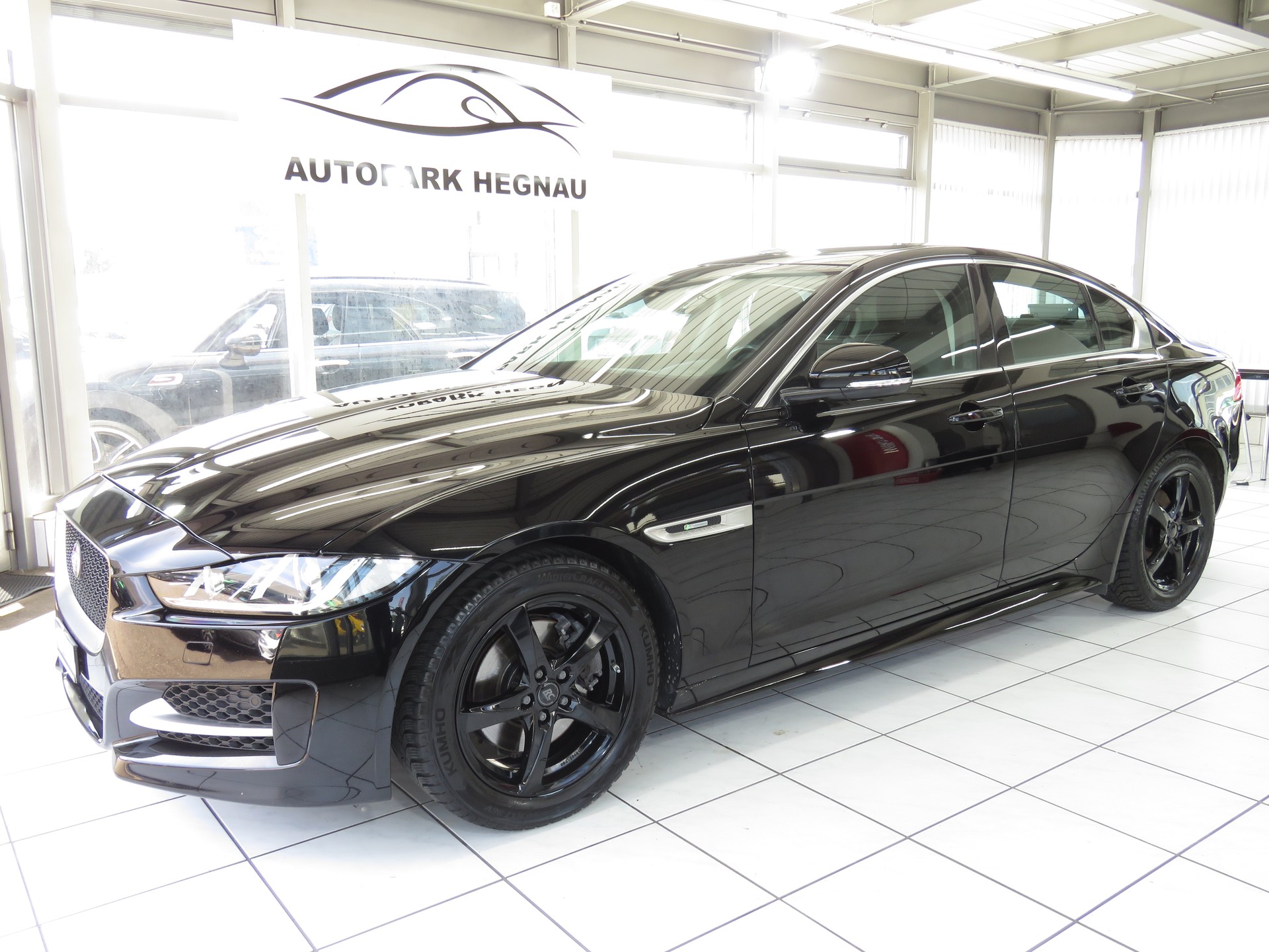 JAGUAR XE 20d Pure Automat