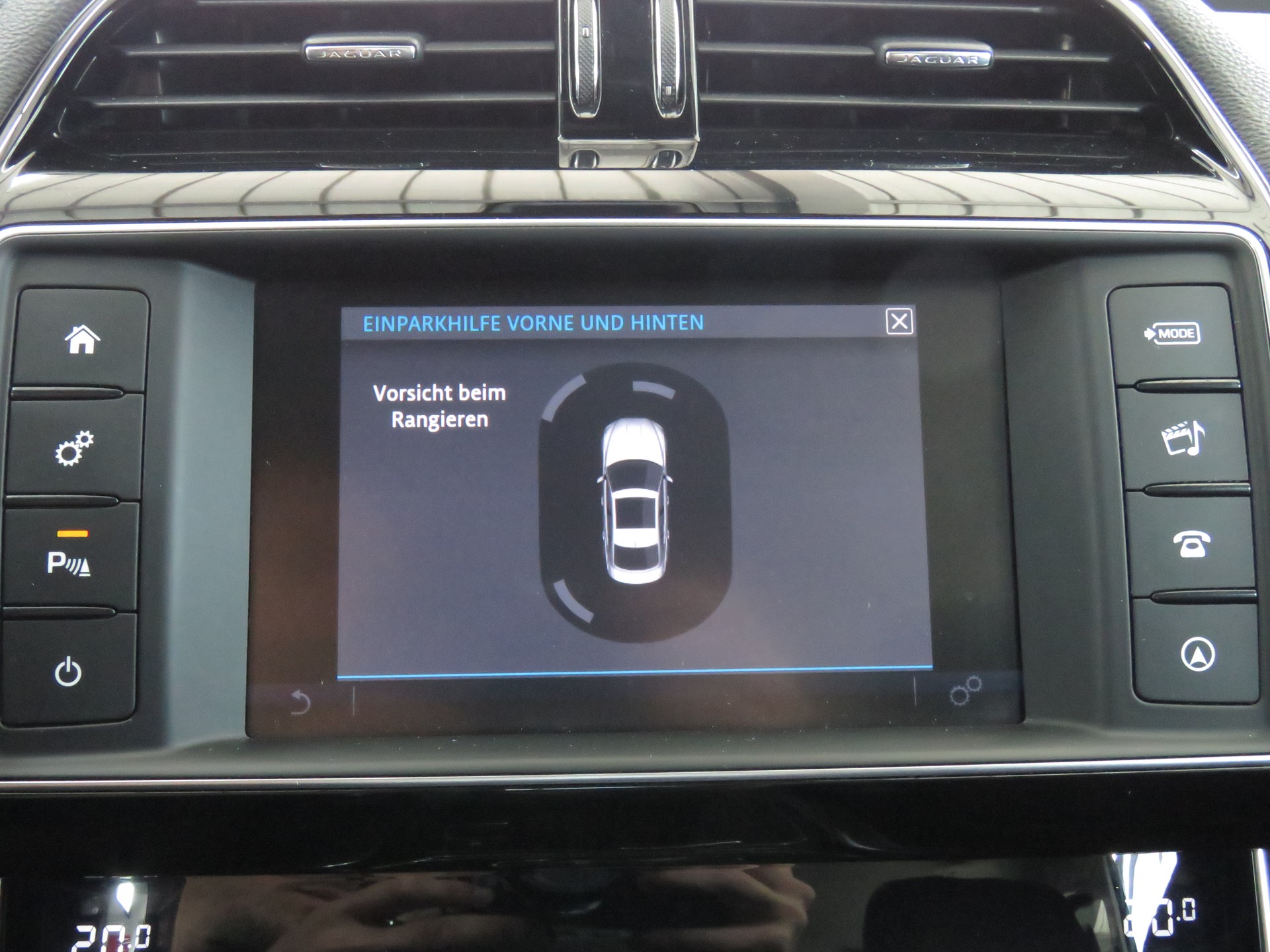 JAGUAR XE 20d Pure Automat-image-21