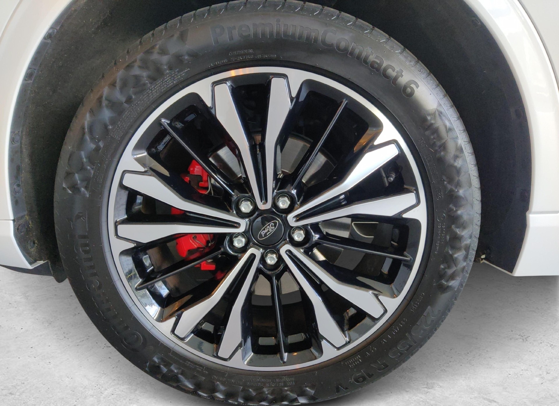 FORD Kuga 2.5 Plug-in Hybrid ST-Line X-image-16