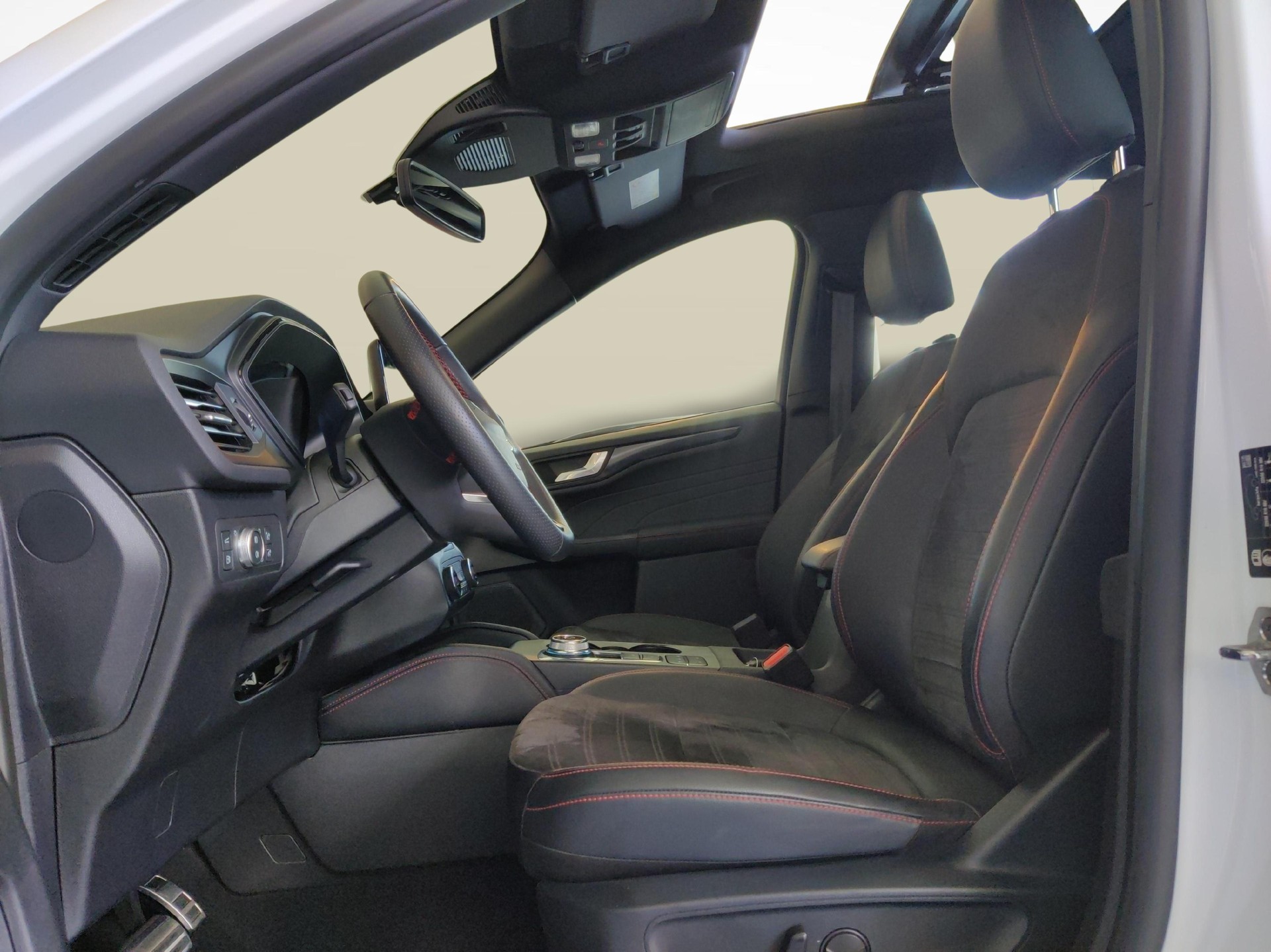 FORD Kuga 2.5 Plug-in Hybrid ST-Line X-image-7