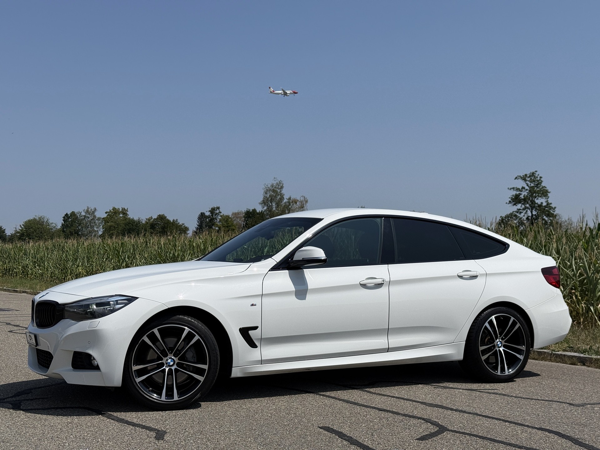 BMW 340i GT xDrive M SPORT Steptronic - *2. HAND* - *TOP-AUSSTATTUNG* - *8-FACH BEREIFT* - *GARANTIE*-showroom-element-2