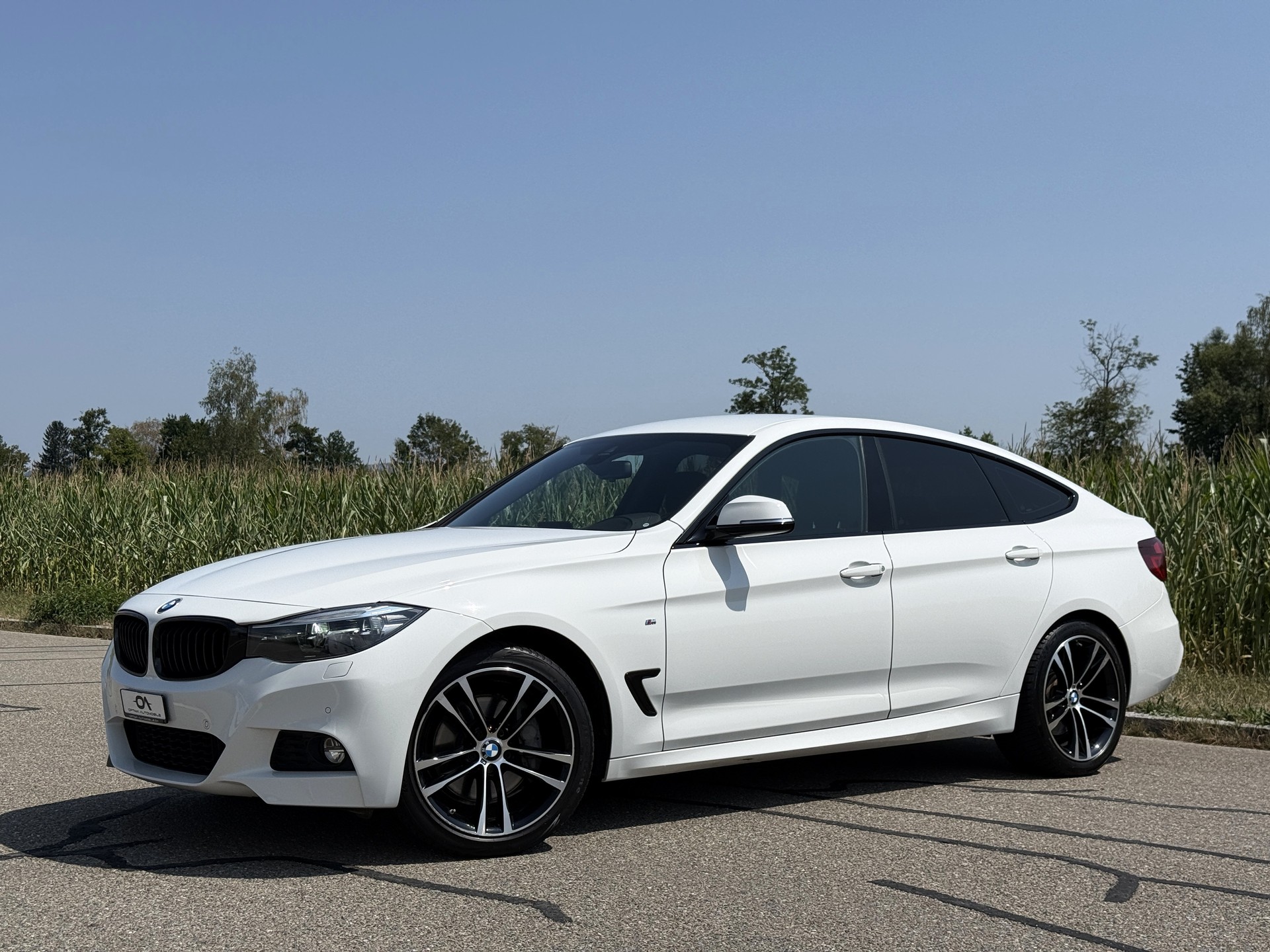 BMW 340i GT xDrive M SPORT Steptronic - *2. HAND* - *TOP-AUSSTATTUNG* - *8-FACH BEREIFT* - *GARANTIE*-showroom-element-1