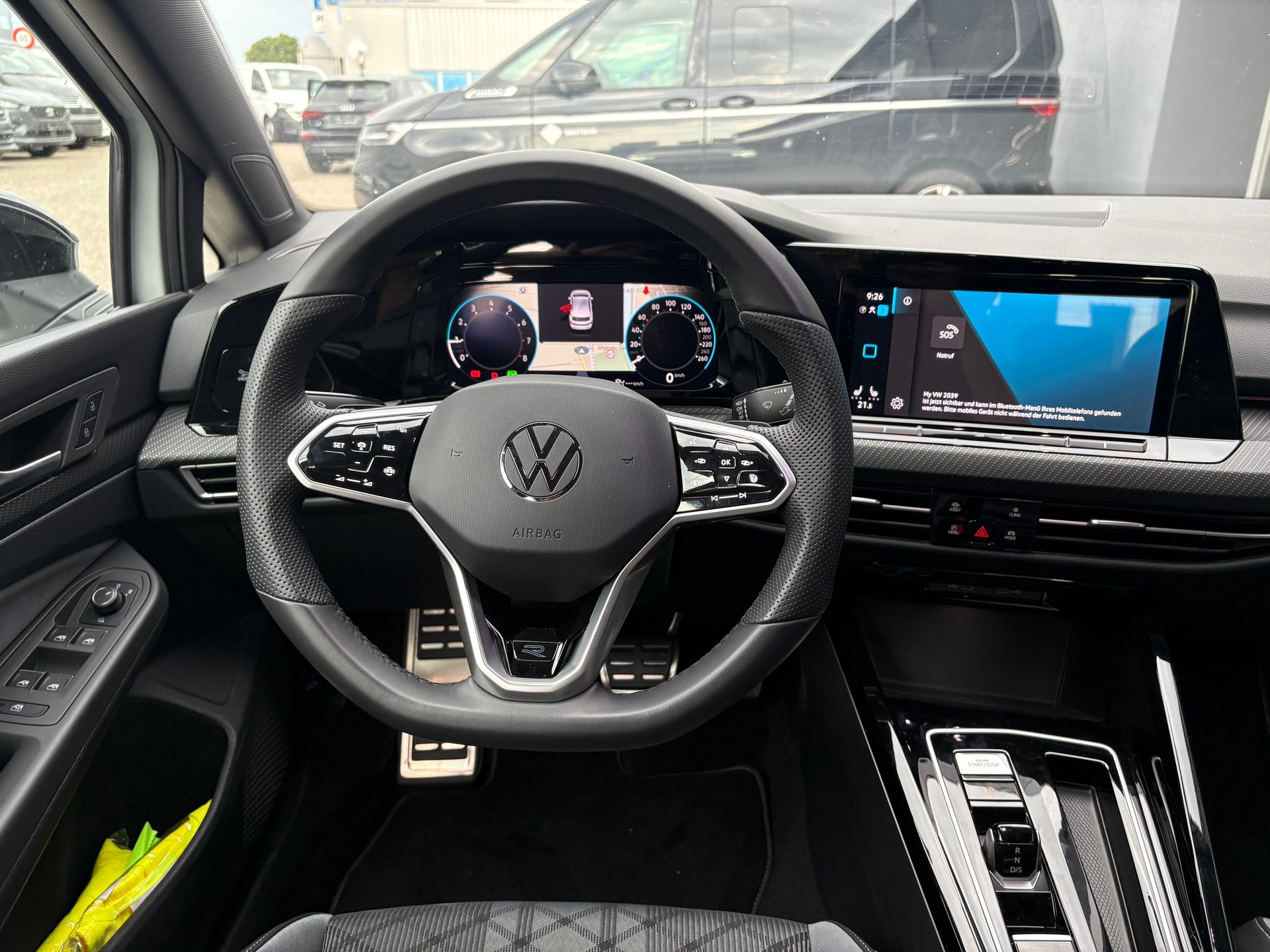 VW Golf 1.5 eTSI mHEV ACT R-Line DSG-image-9