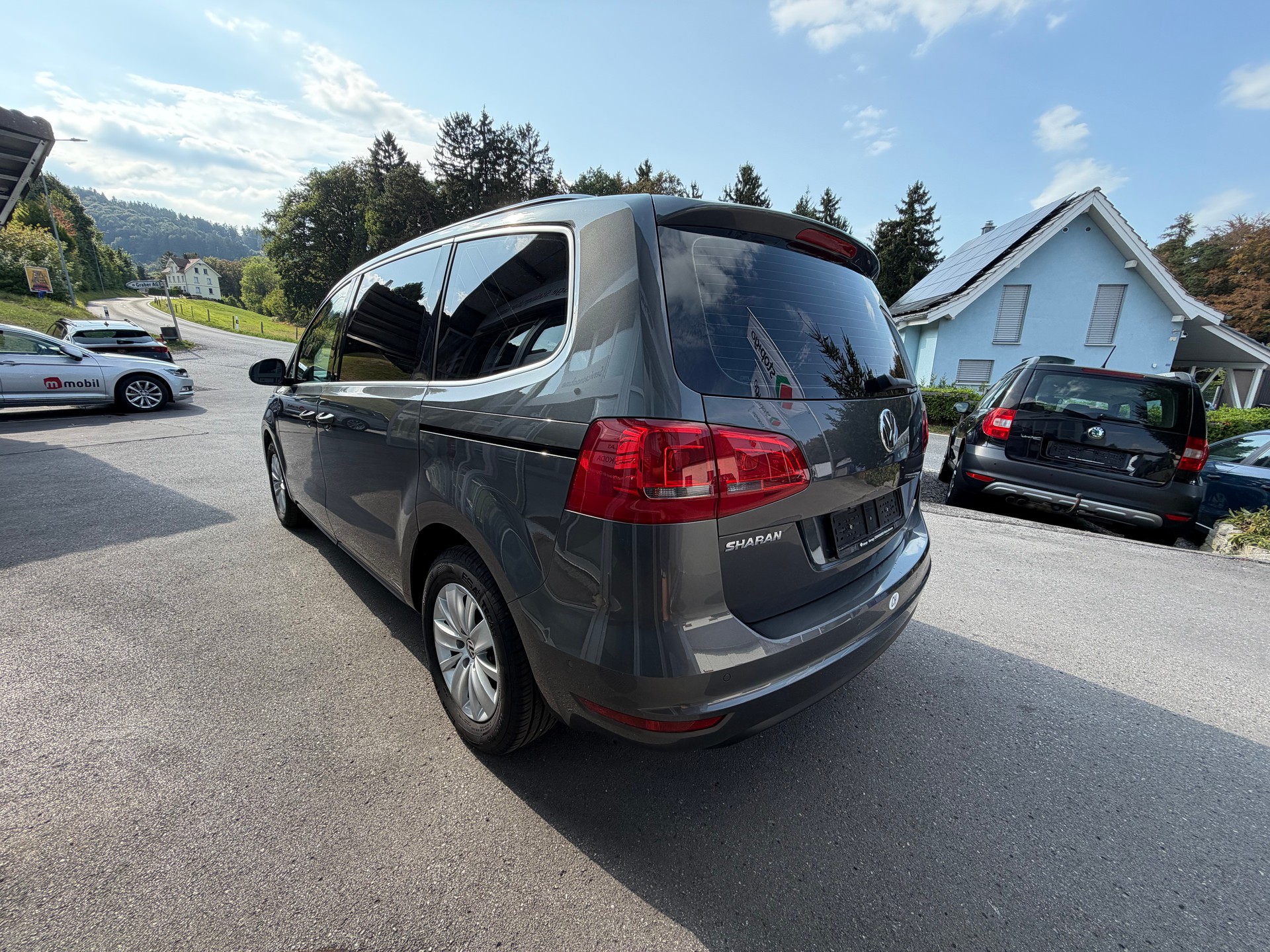 VW Sharan 2.0 TDI BMT Comfortline 4Motion-image-8