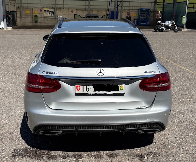 MERCEDES-BENZ C 250 d AMG Line 4m-image-2