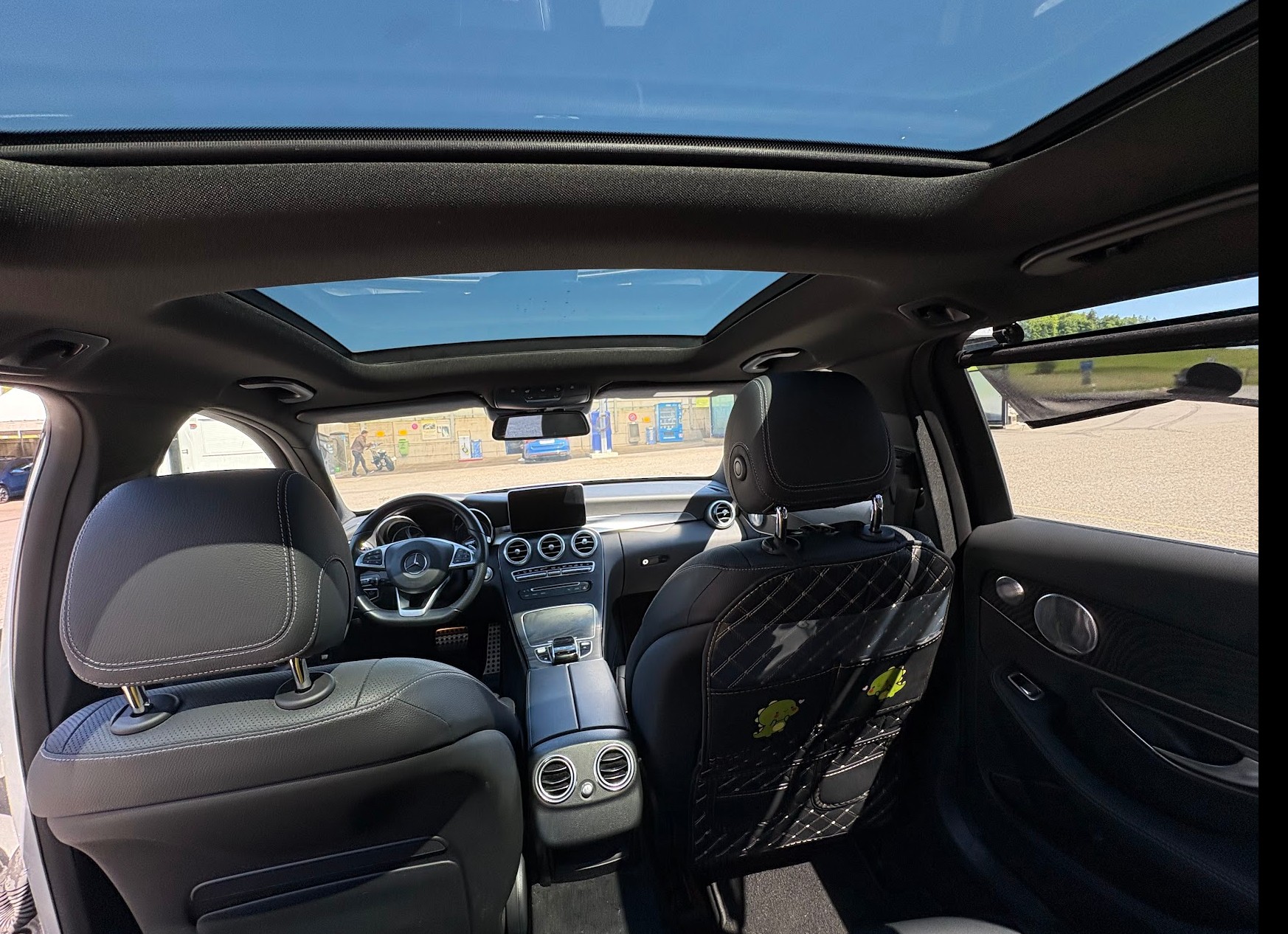 MERCEDES-BENZ C 250 d AMG Line 4m-image-3