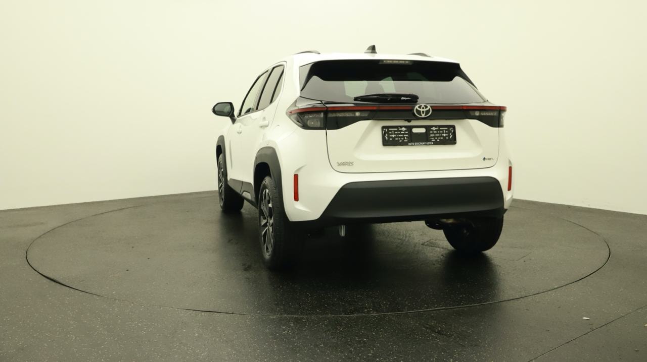 TOYOTA Yaris Cross 1.5 Style e-CVT-showroom-element-3