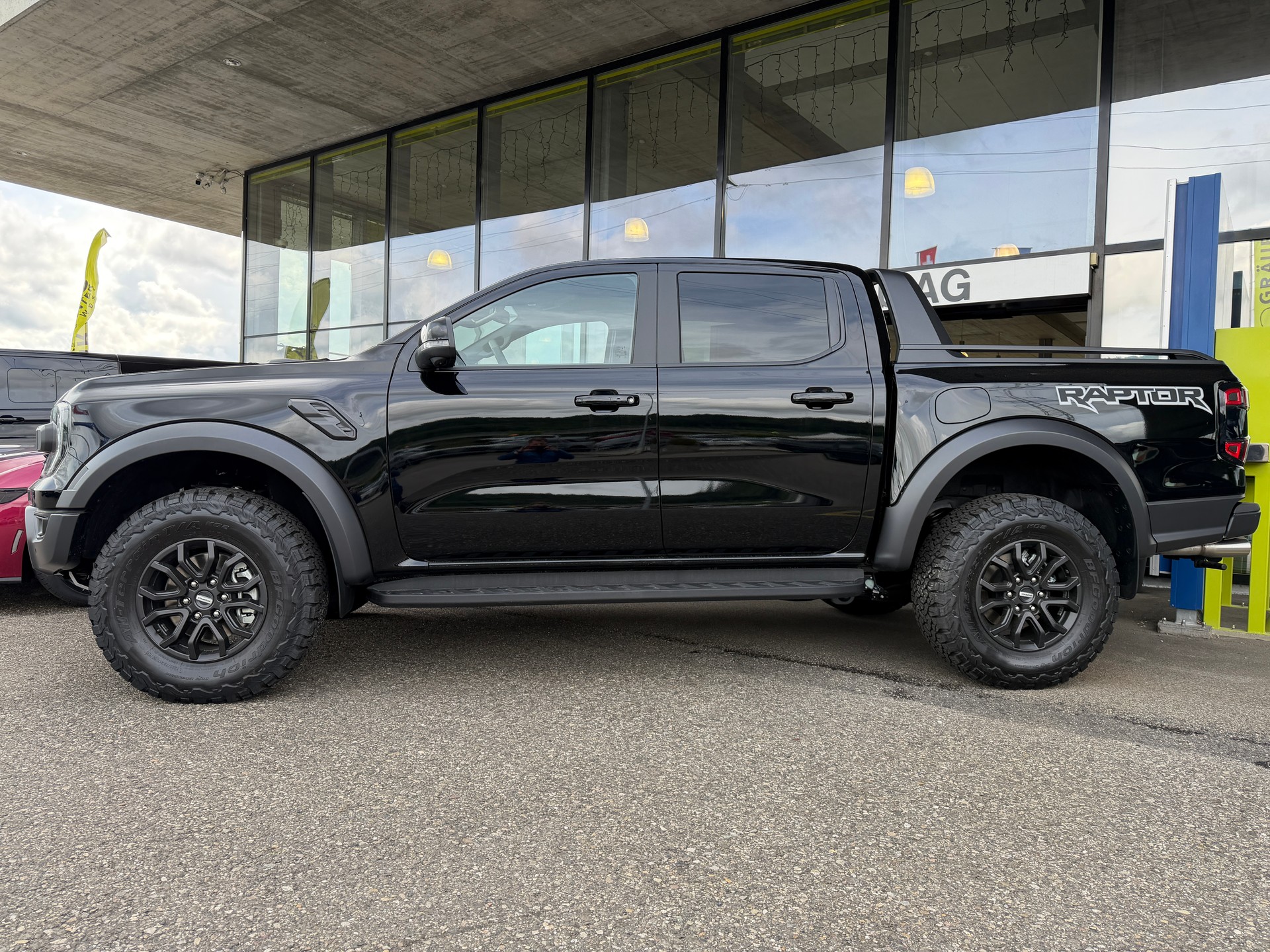 FORD Ranger Raptor 3.0 Eco Boost 4x4 A-showroom-element-3