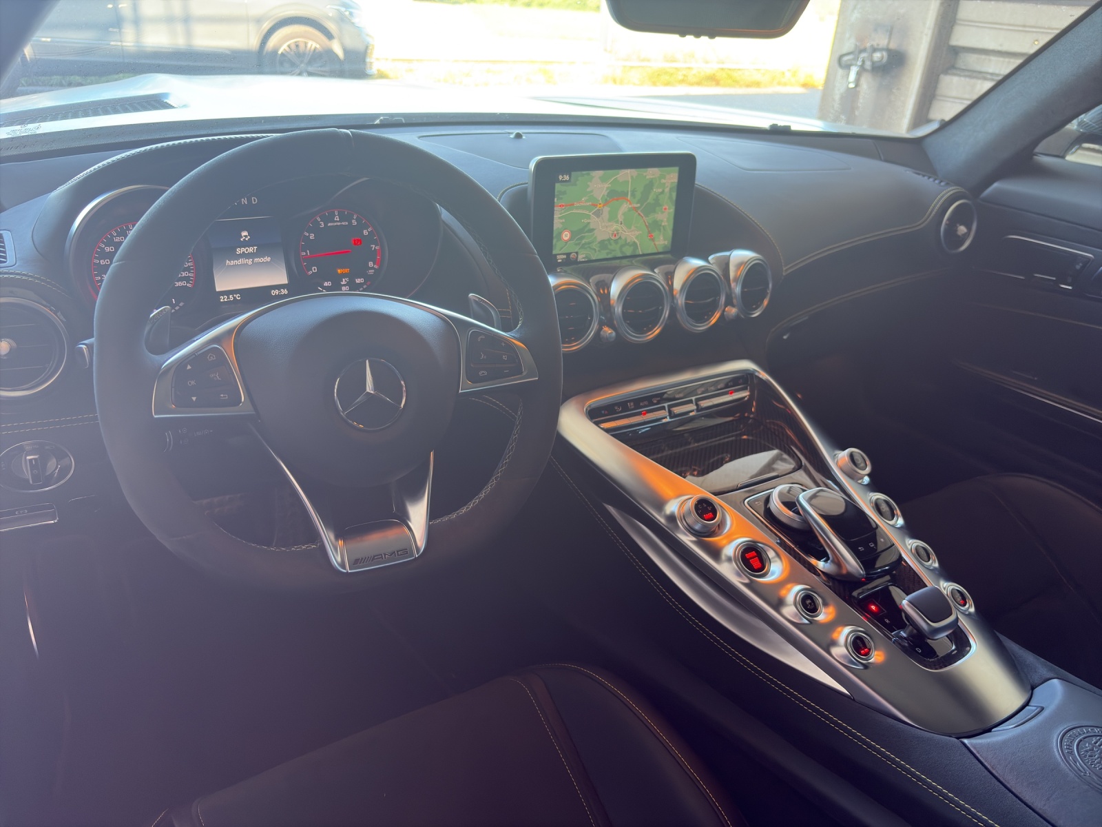 MERCEDES-BENZ AMG GT S Coupé-image-11