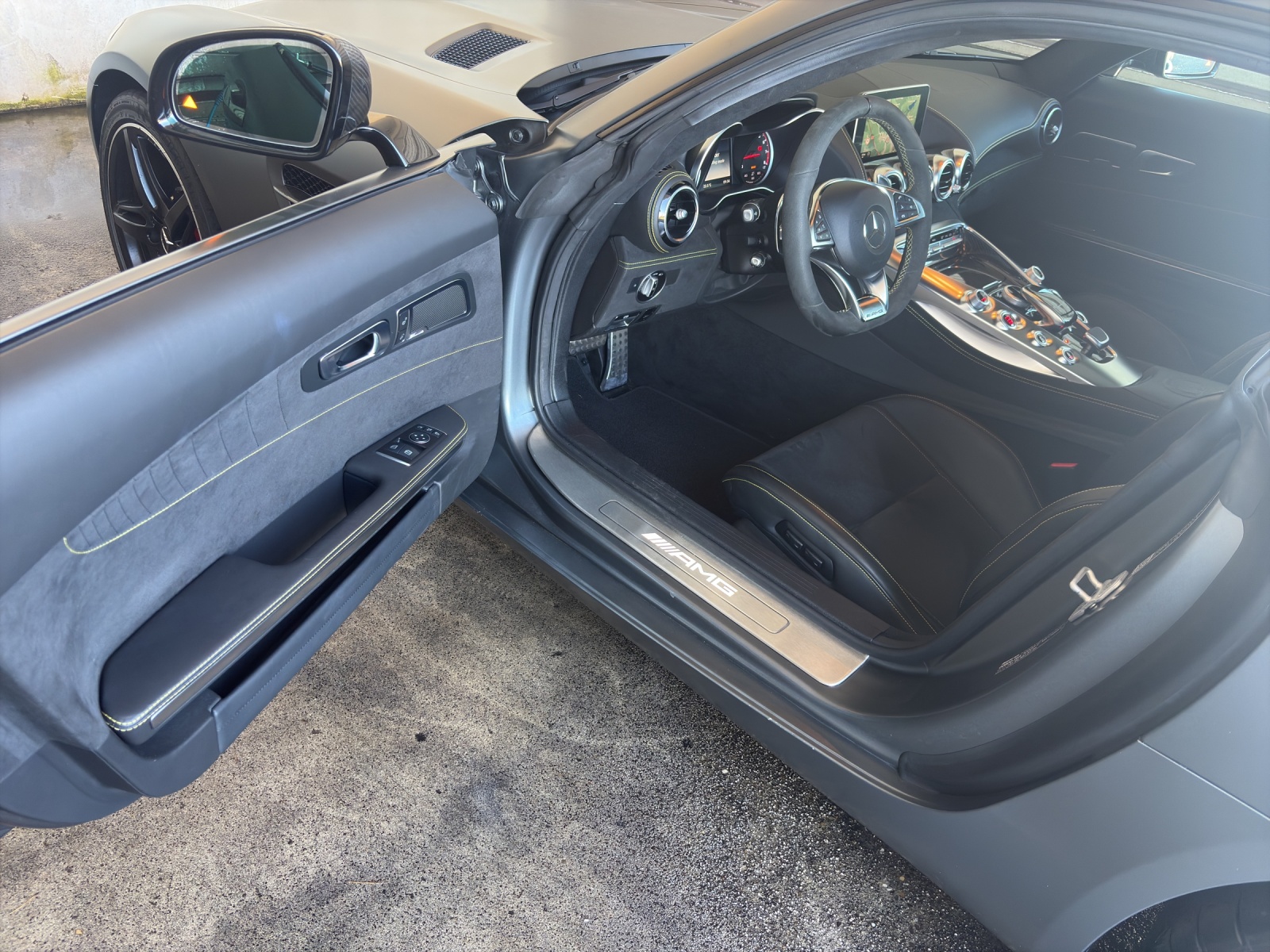 MERCEDES-BENZ AMG GT S Coupé-image-4