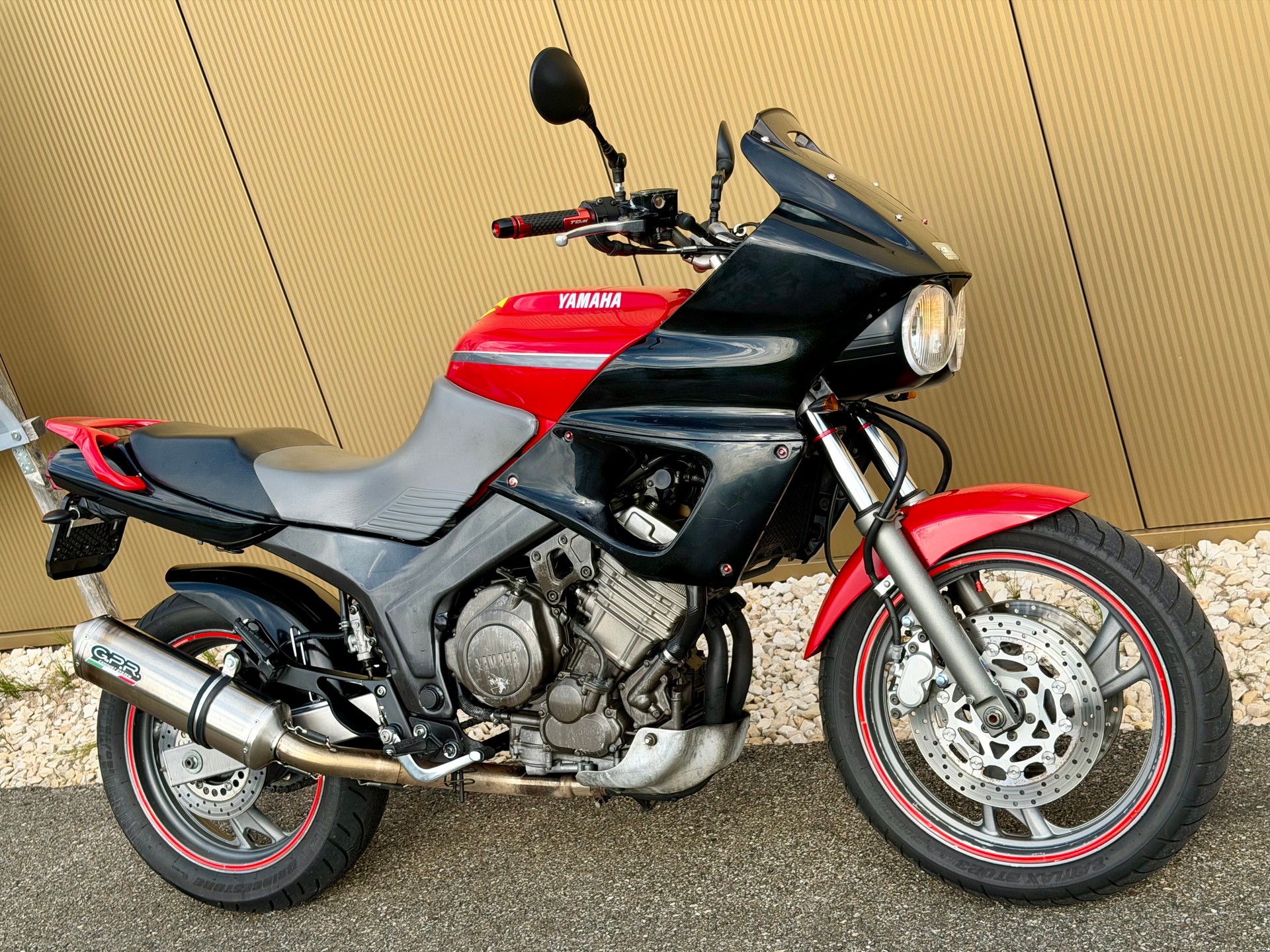 YAMAHA TDM 850-image-2