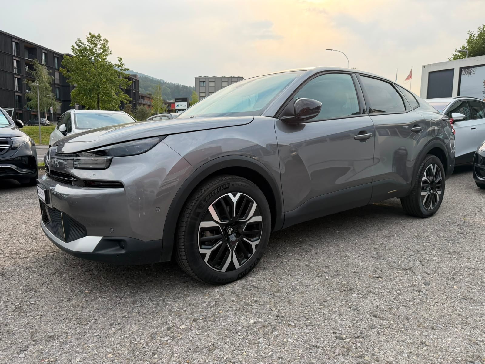 CITROEN C4 X HEV Max-showroom-element-2