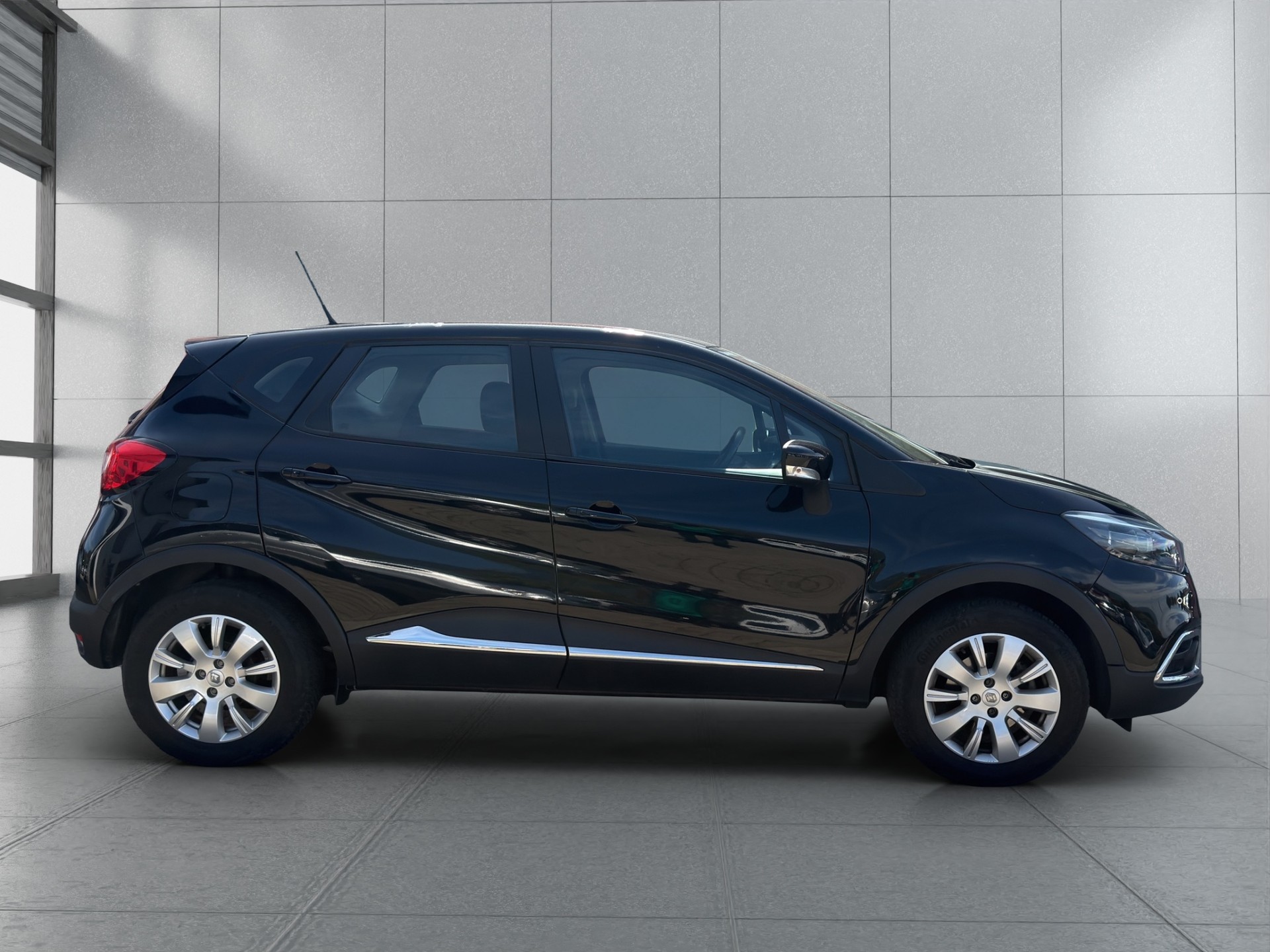 RENAULT Captur 1.2 T Helly Hansen EDC-image-6