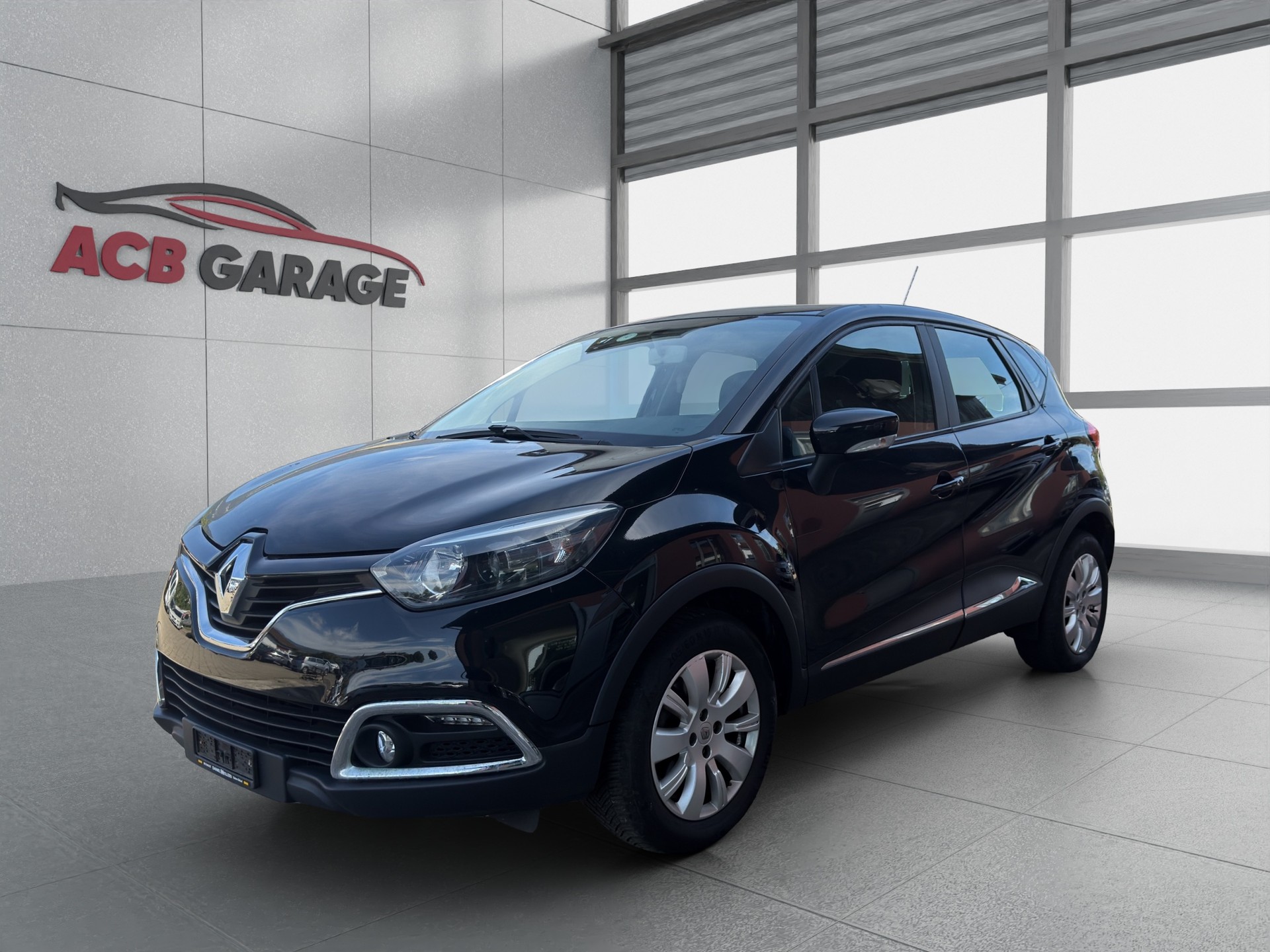 RENAULT Captur 1.2 T Helly Hansen EDC
