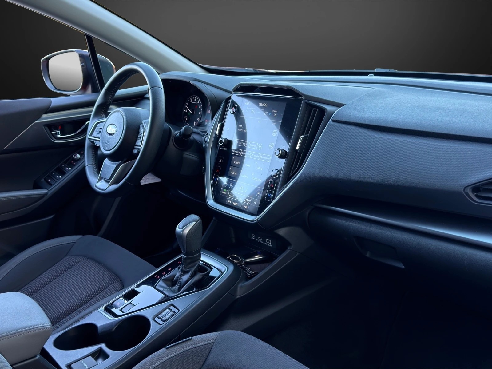 SUBARU Impreza 2.0 e-Boxer Swiss Plus AWD Lineartronic-image-9