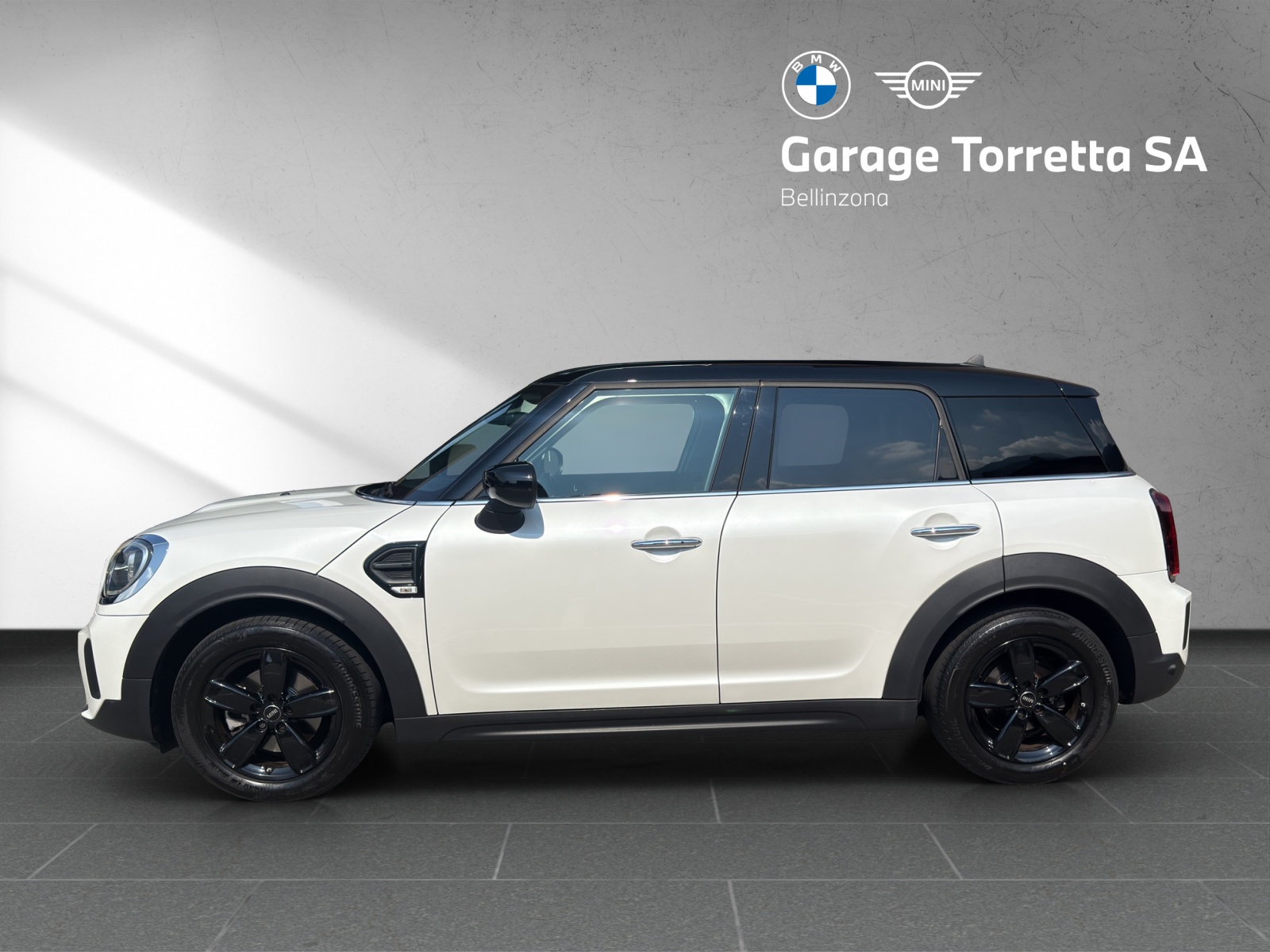MINI Countryman Cooper ALL4 Steptronic-showroom-element-1