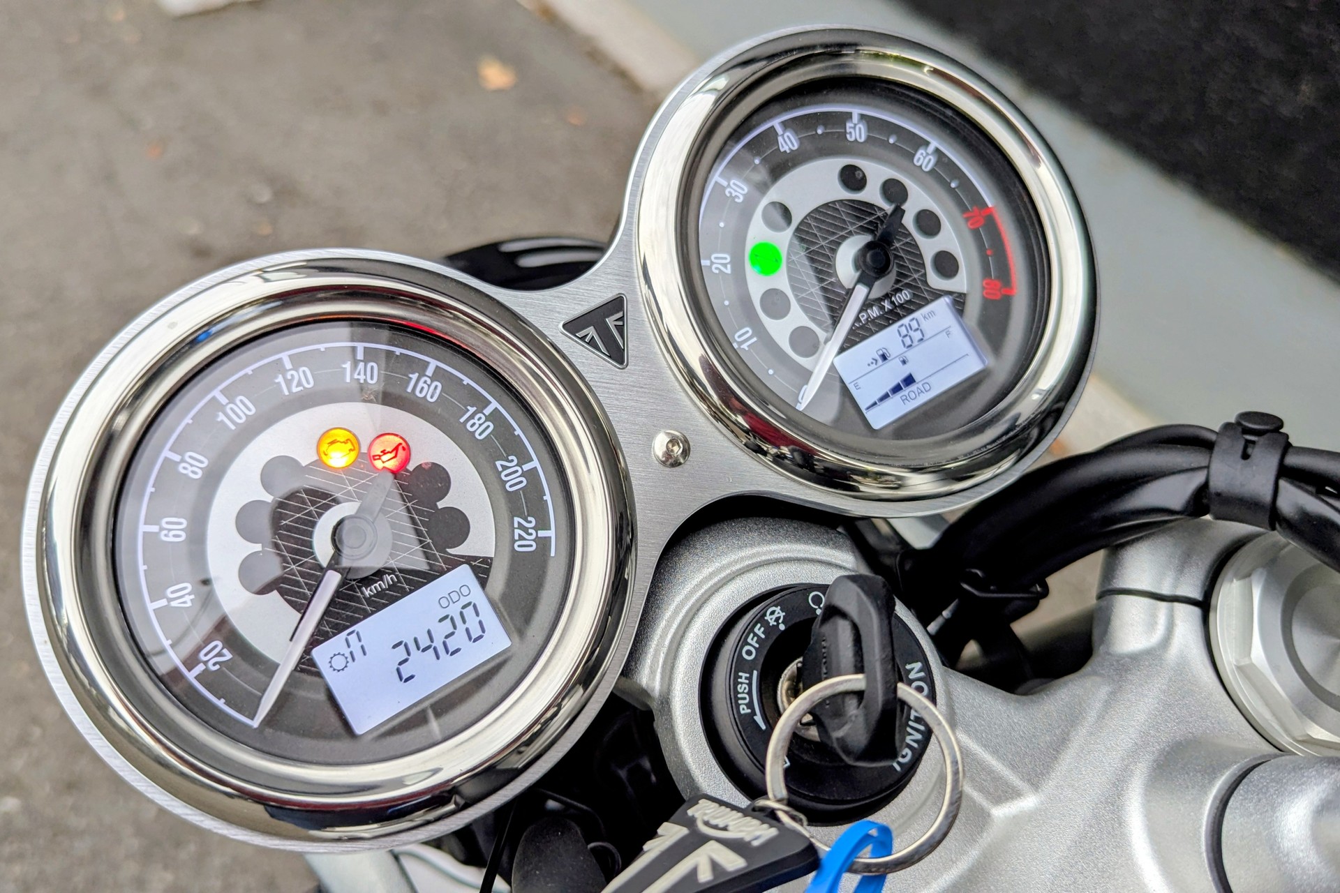 TRIUMPH Speed Twin 1200-image-13