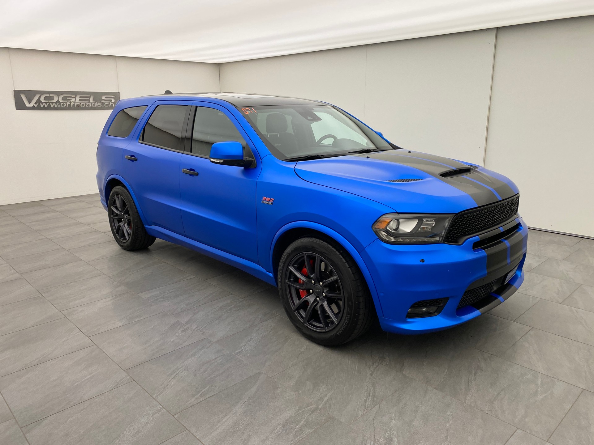 DODGE Durango SRT 6.4 AWD-showroom-element-2