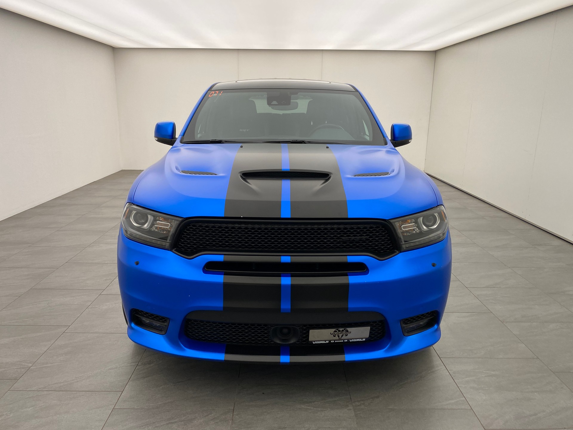 DODGE Durango SRT 6.4 AWD-showroom-element-1