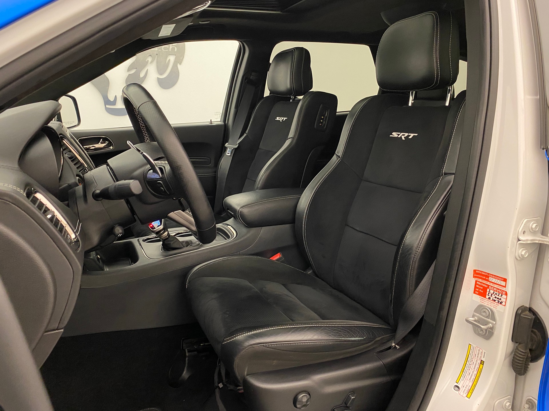 DODGE Durango SRT 6.4 AWD-image-8