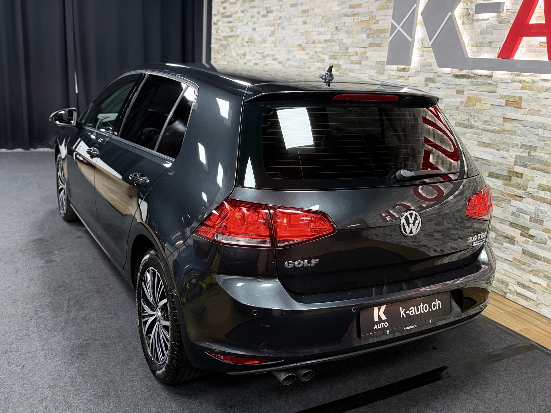 VW Golf 2.0 TDI Allstar DSG-showroom-element-2