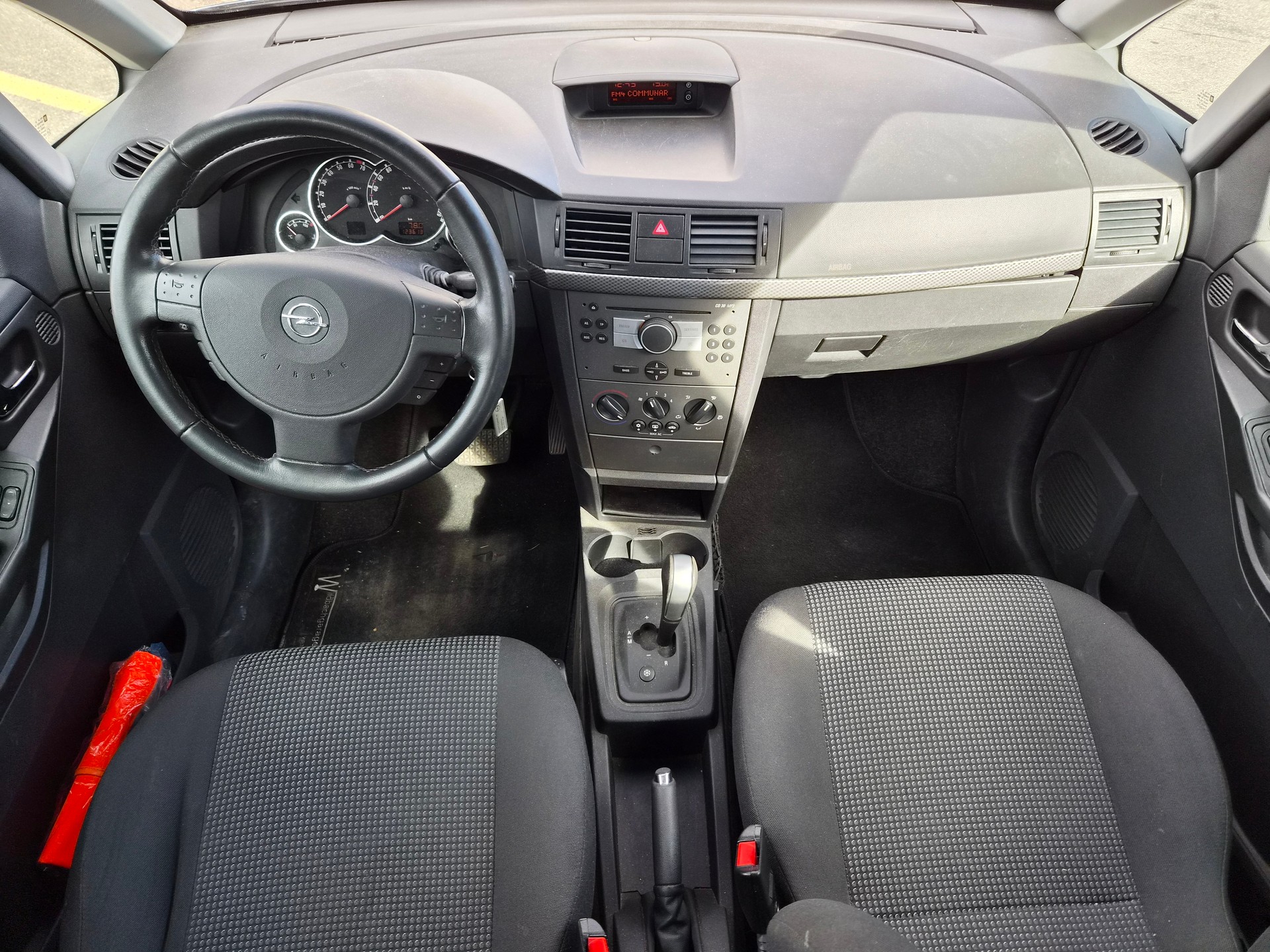OPEL Meriva 1.6i-16 TP (Essentia)-image-9