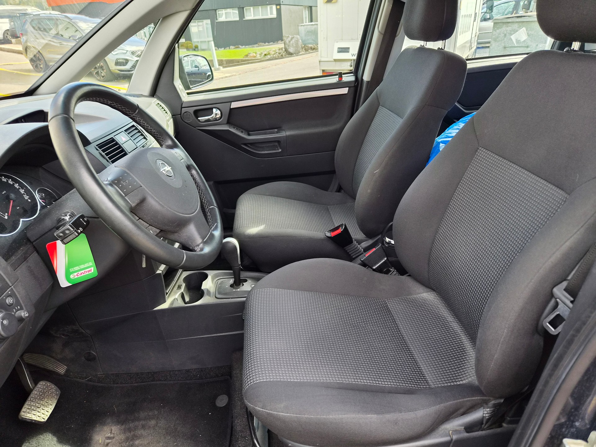 OPEL Meriva 1.6i-16 TP (Essentia)-image-8