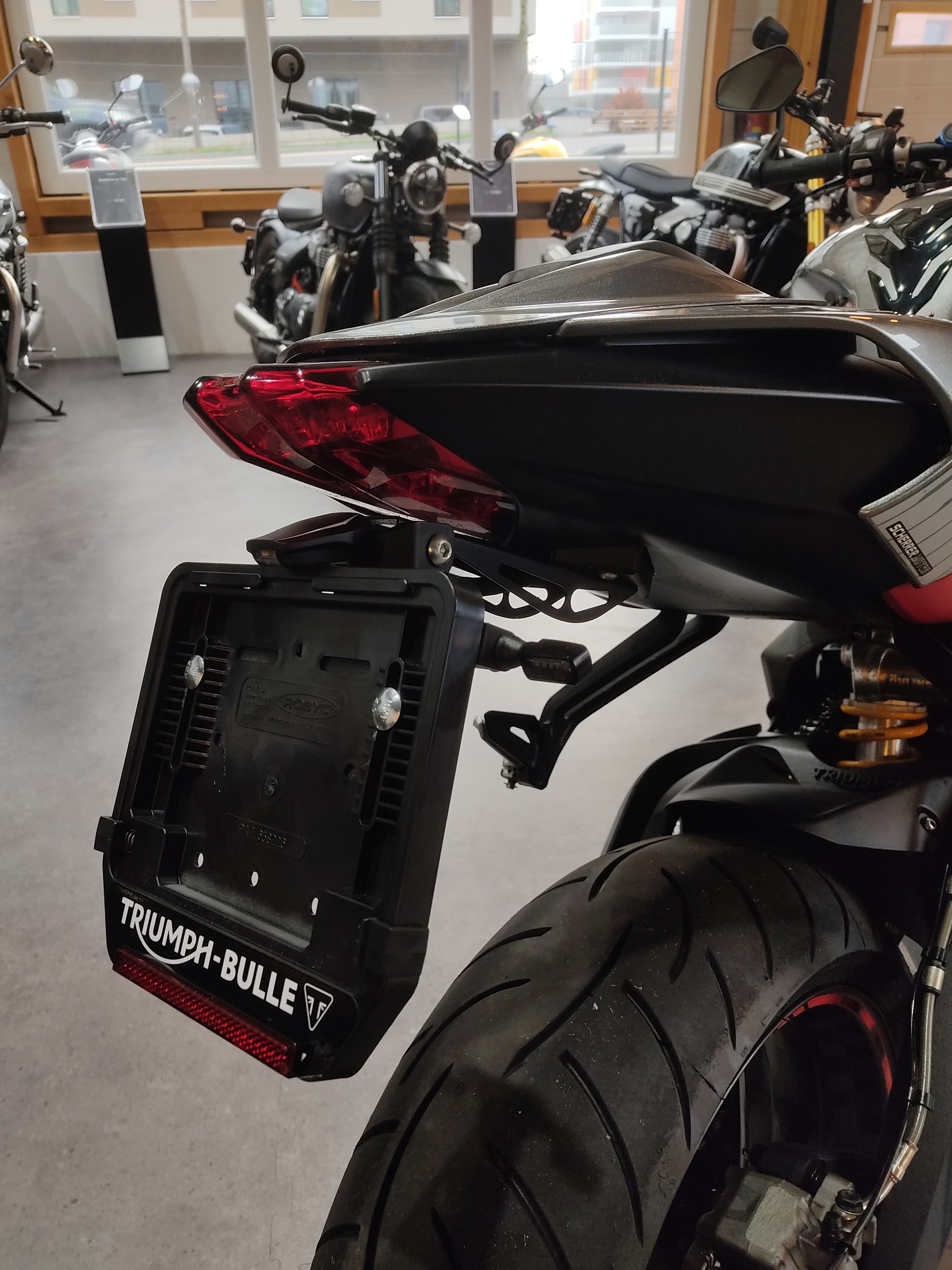 TRIUMPH Street Triple-image-6