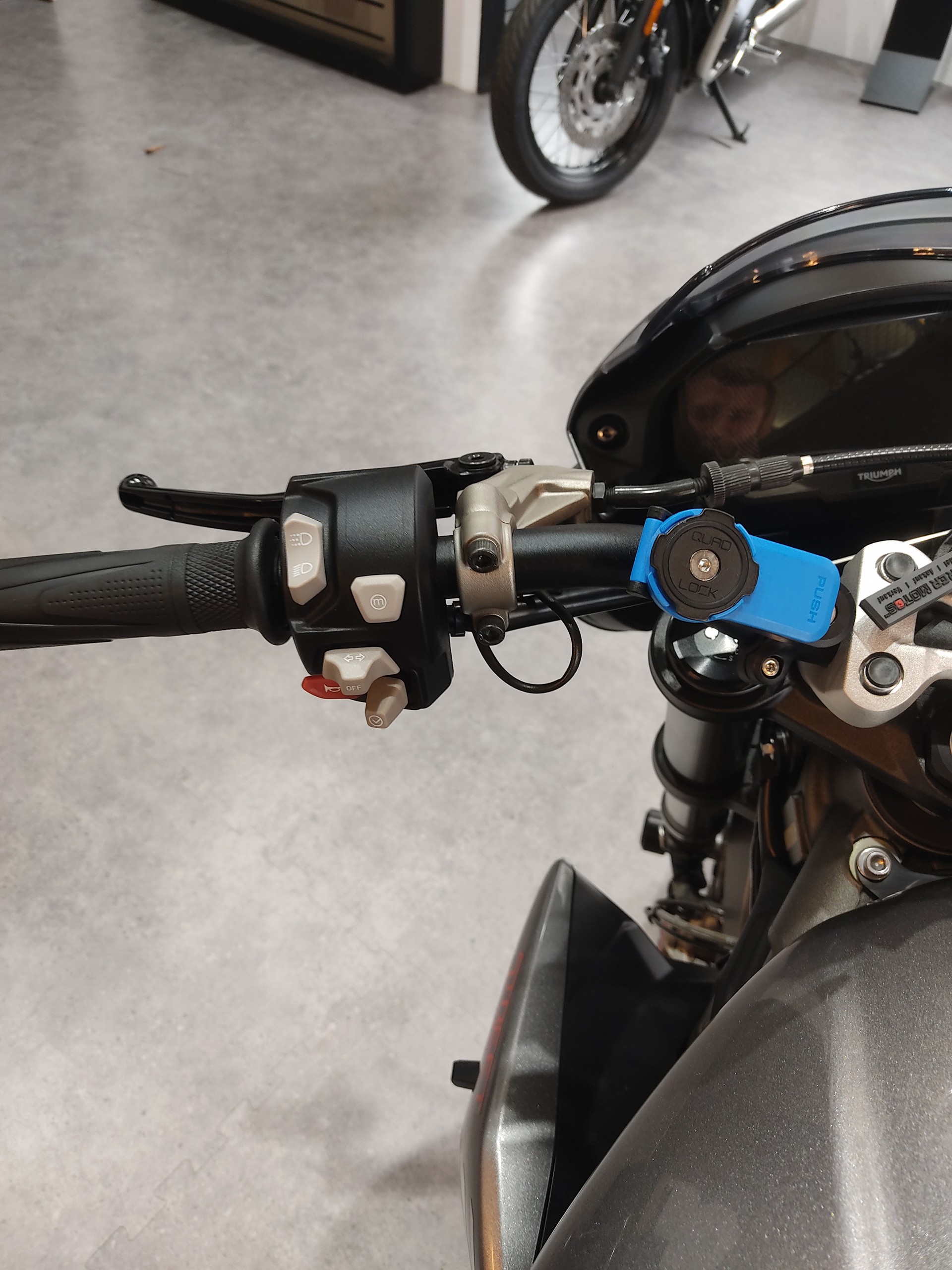 TRIUMPH Street Triple-image-7